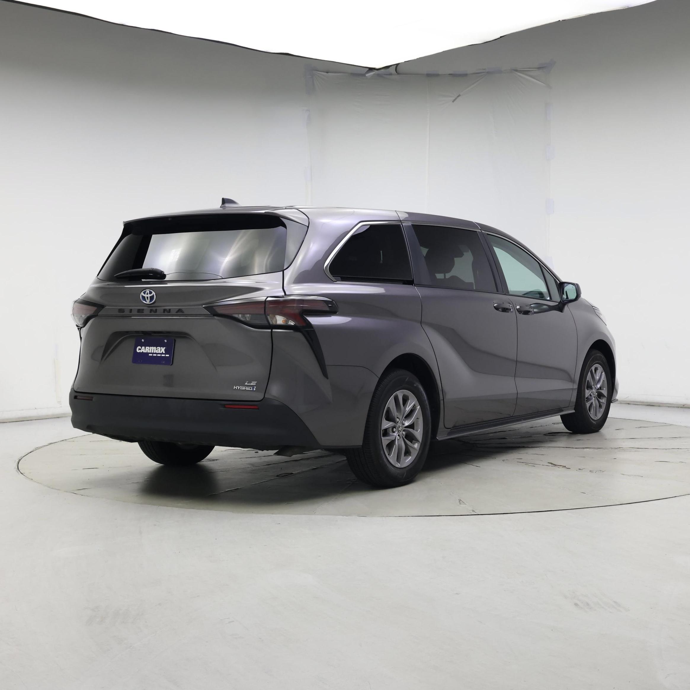Thumbnail: 2023 Toyota Sienna - 8