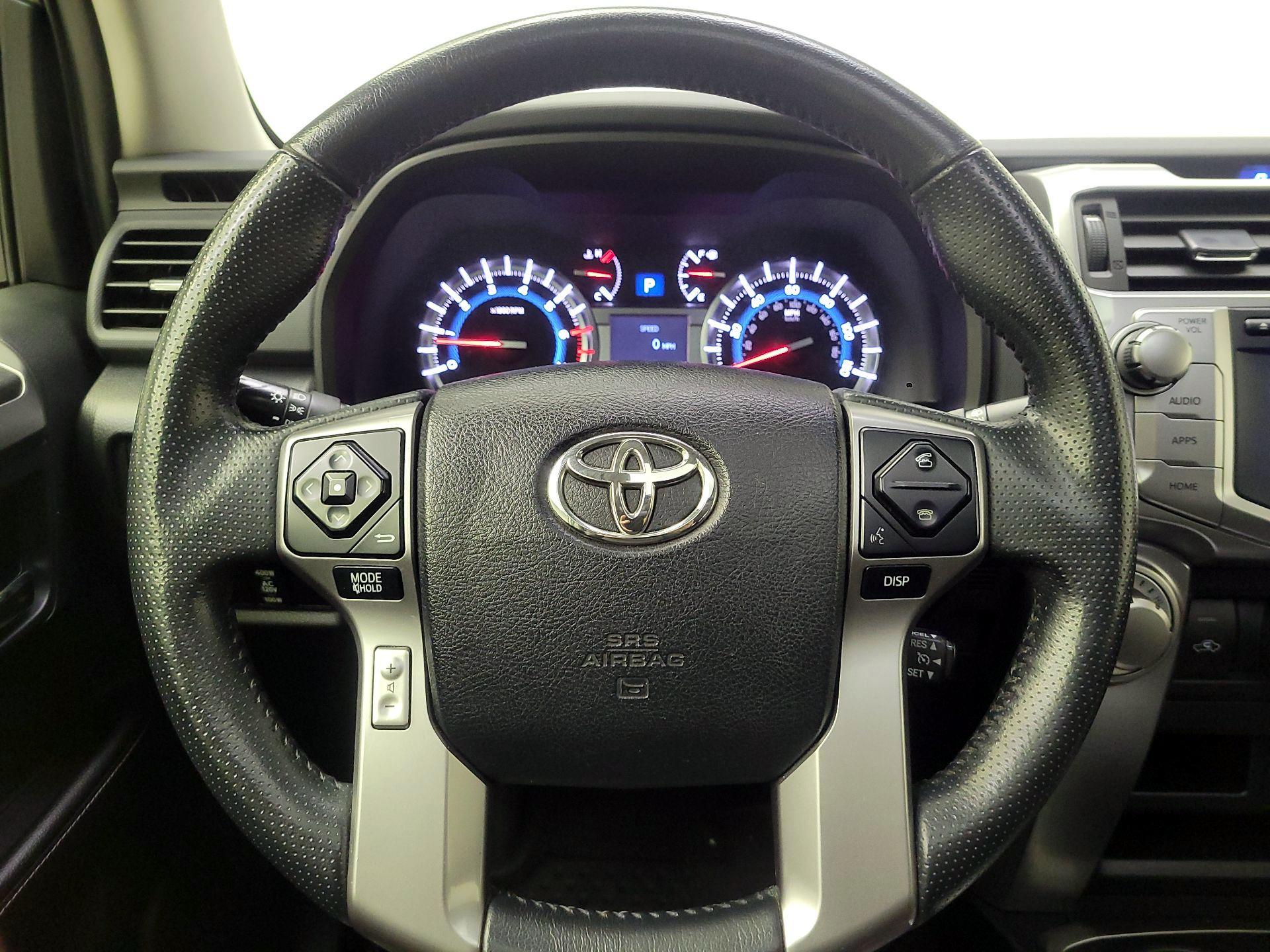 Thumbnail: 2016 Toyota 4Runner - 10