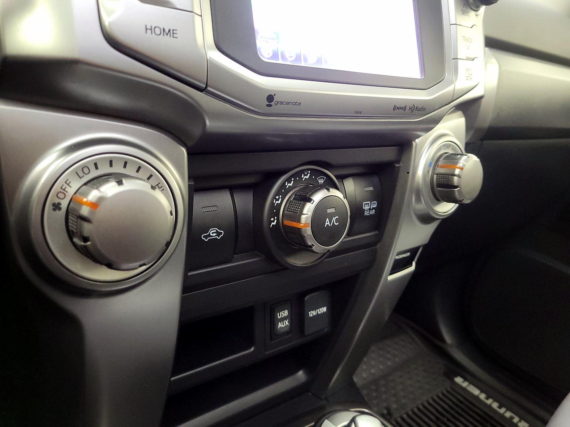 Thumbnail: 2016 Toyota 4Runner - 17