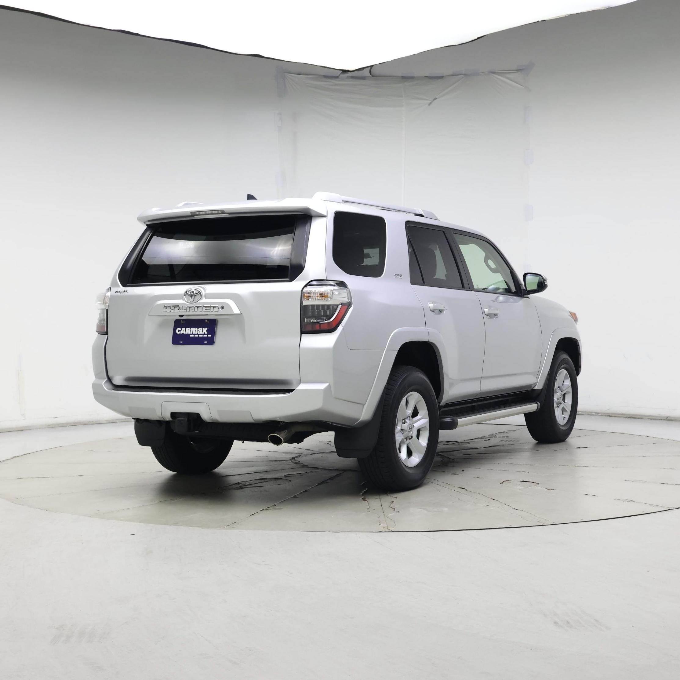Thumbnail: 2016 Toyota 4Runner - 8