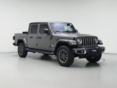Gray 2022 Jeep Gladiator Overland