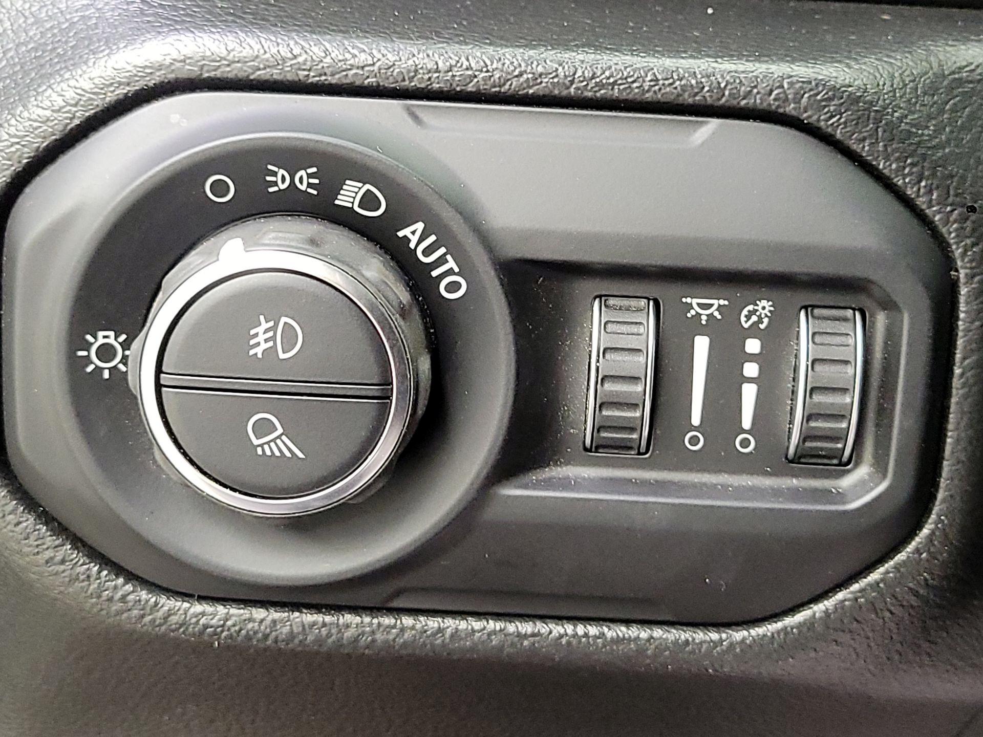 Thumbnail: 2022 Jeep Gladiator - 13