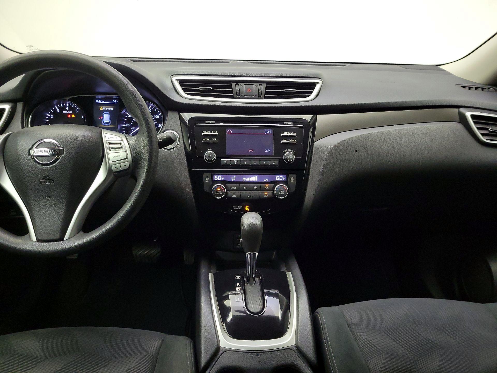 Thumbnail: 2016 Nissan Rogue - 9