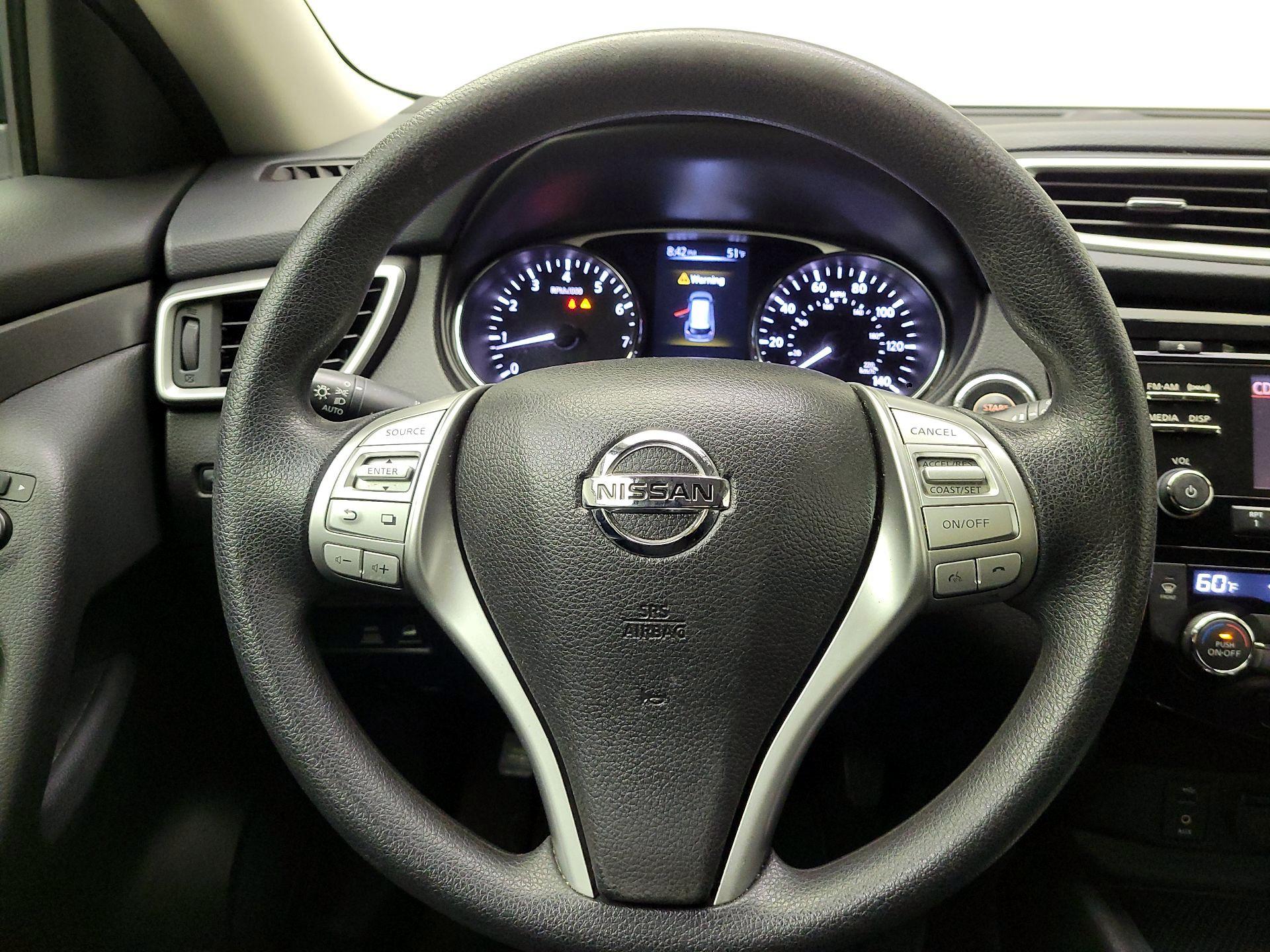 Thumbnail: 2016 Nissan Rogue - 10