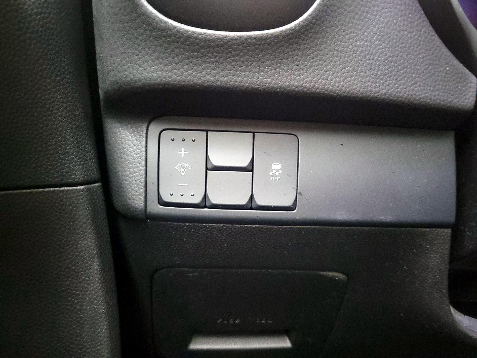 Thumbnail: 2015 Kia Soul - 13