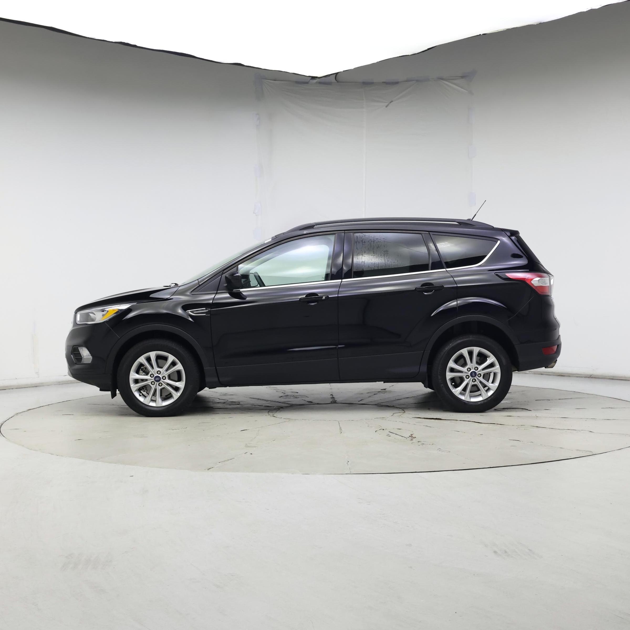 Thumbnail: 2018 Ford Escape - 3