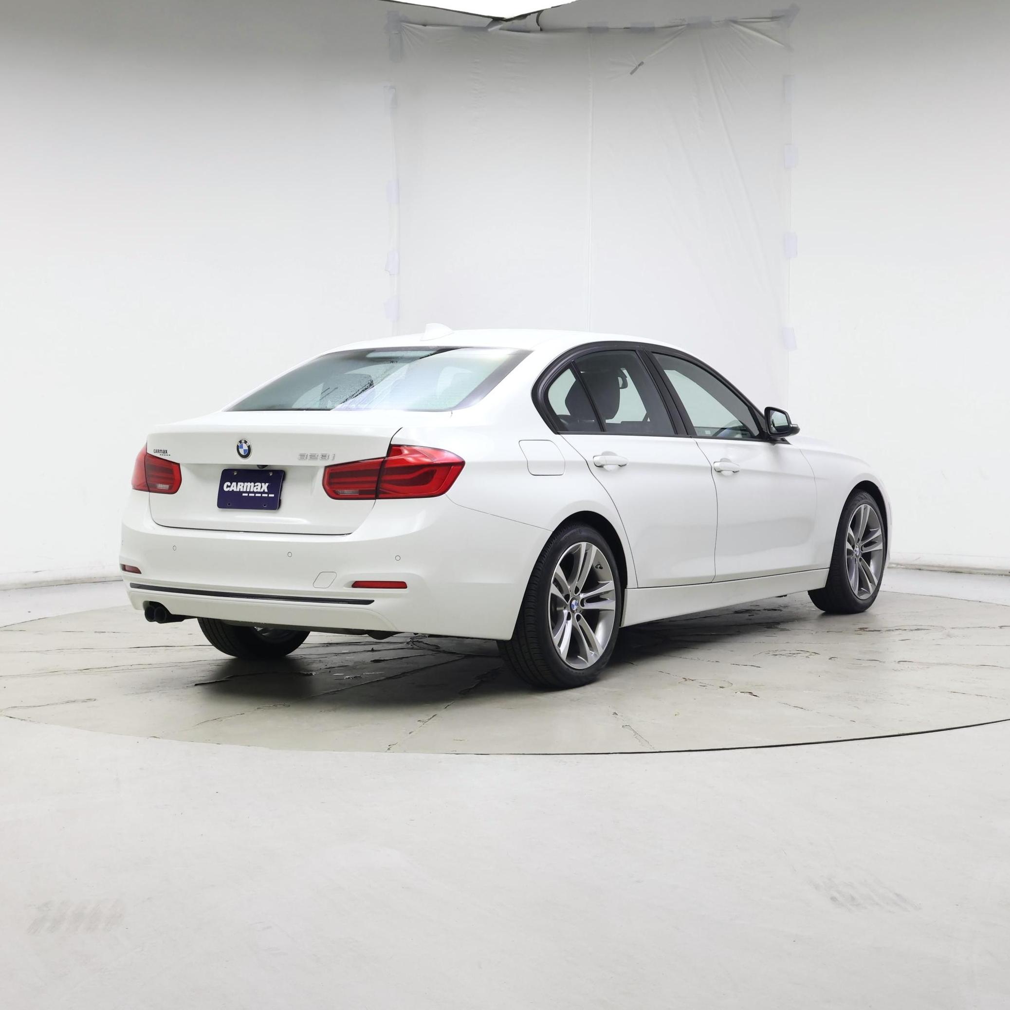 Thumbnail: 2016 BMW 3 Series - 8