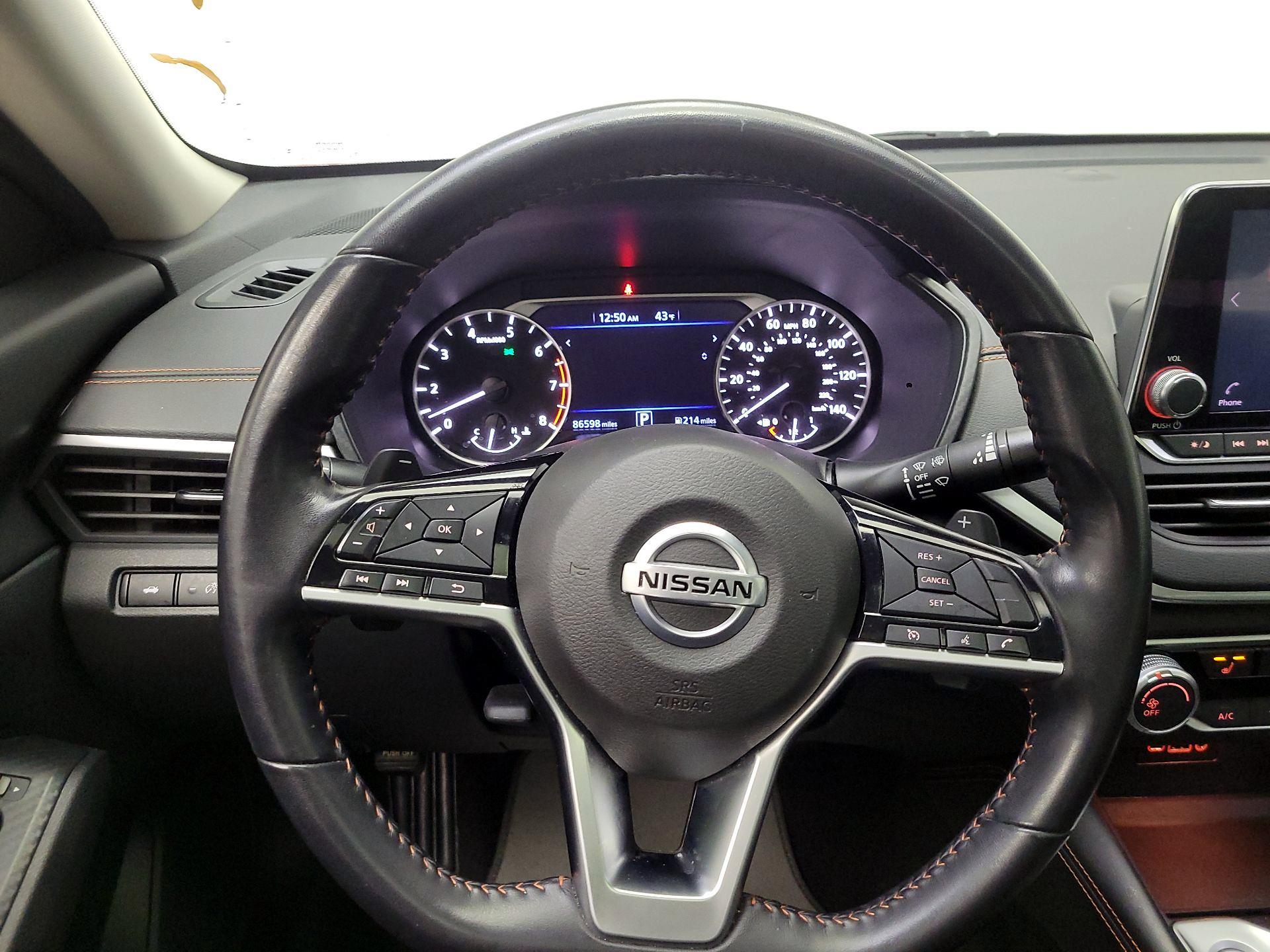 Thumbnail: 2020 Nissan Altima - 10