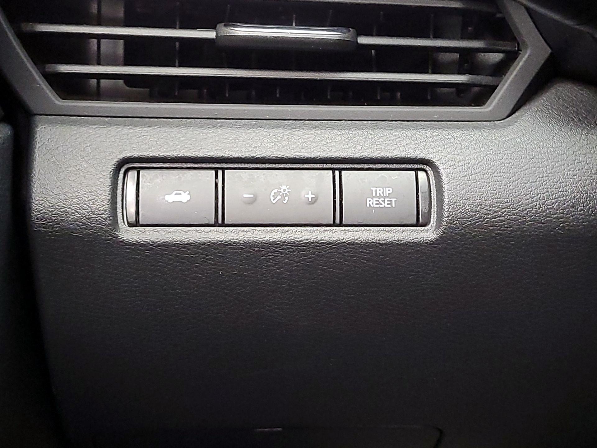 Thumbnail: 2020 Nissan Altima - 13