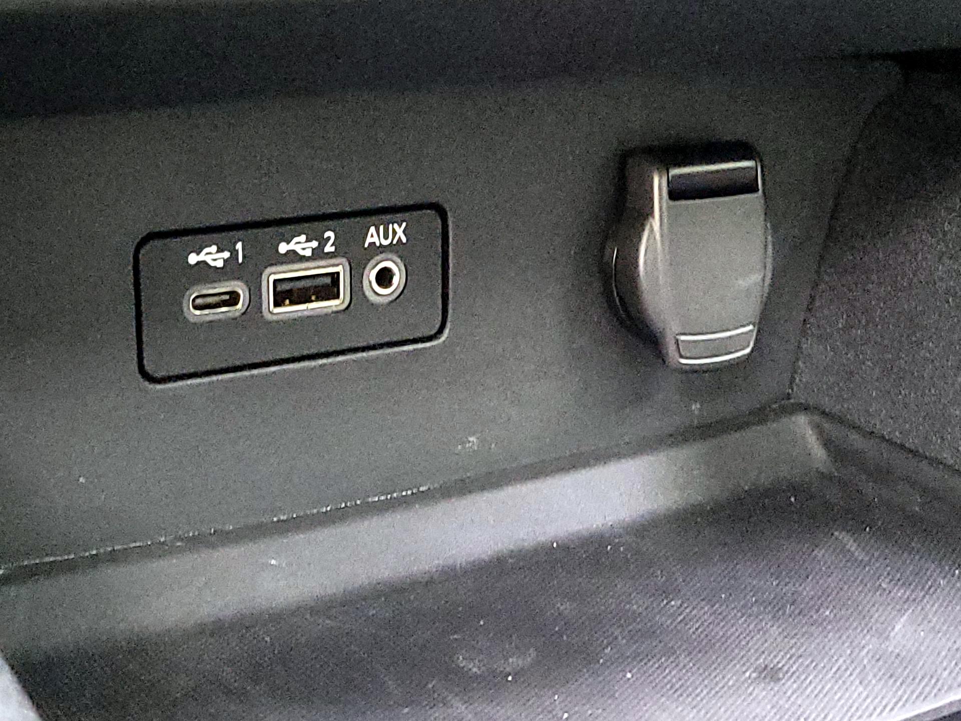 Thumbnail: 2020 Nissan Altima - 18