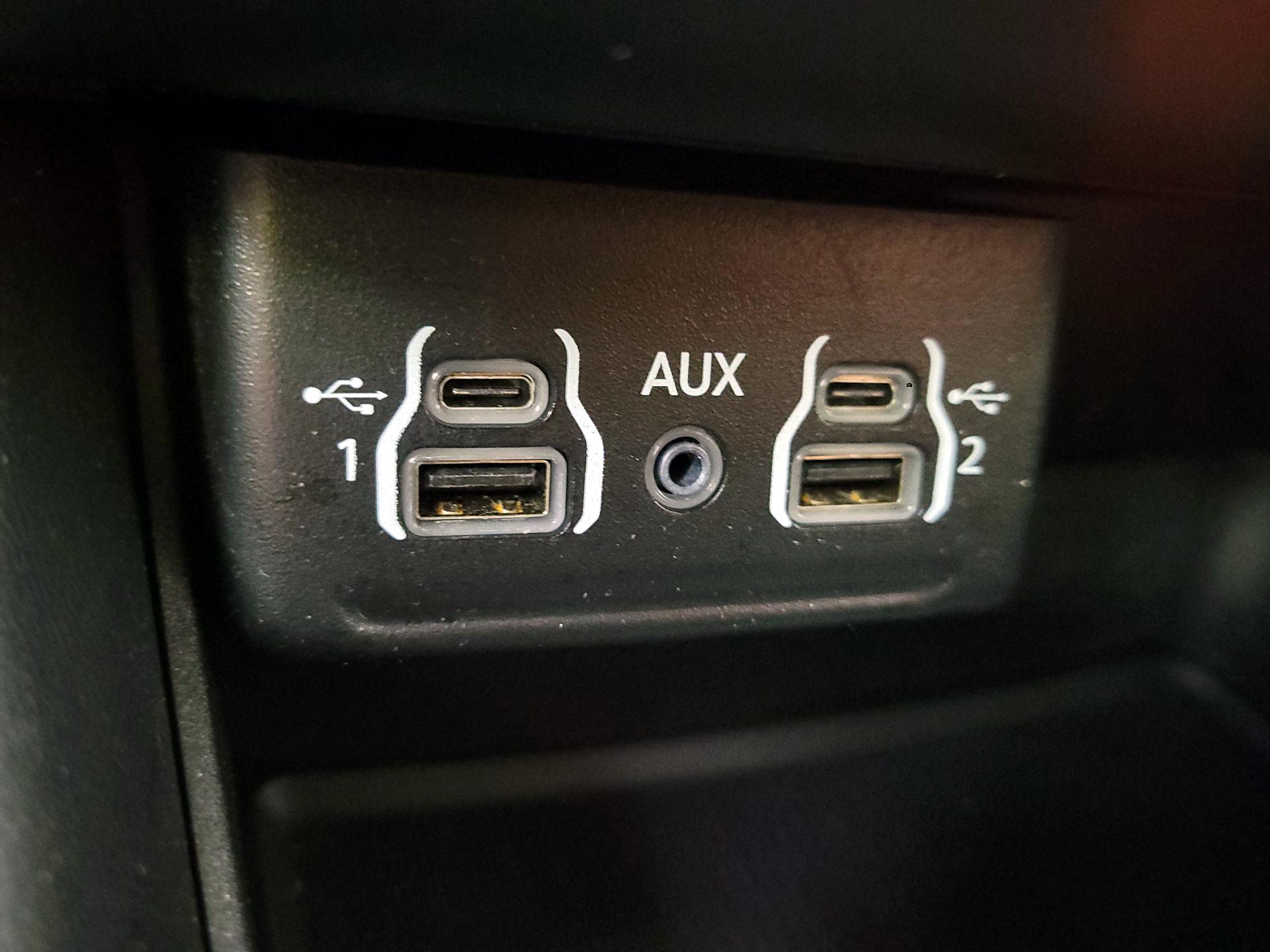 Thumbnail: 2022 Dodge Durango - 18