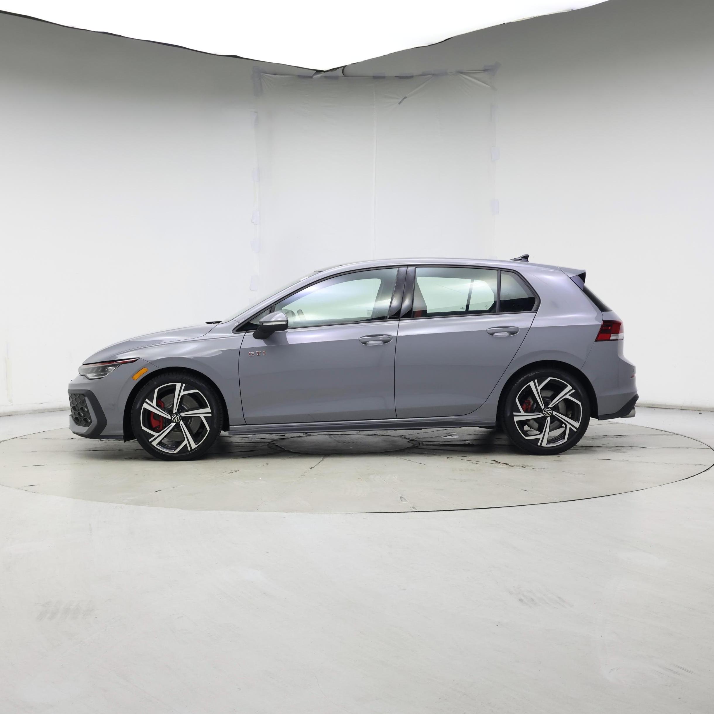 Thumbnail: 2025 Volkswagen Golf - 3