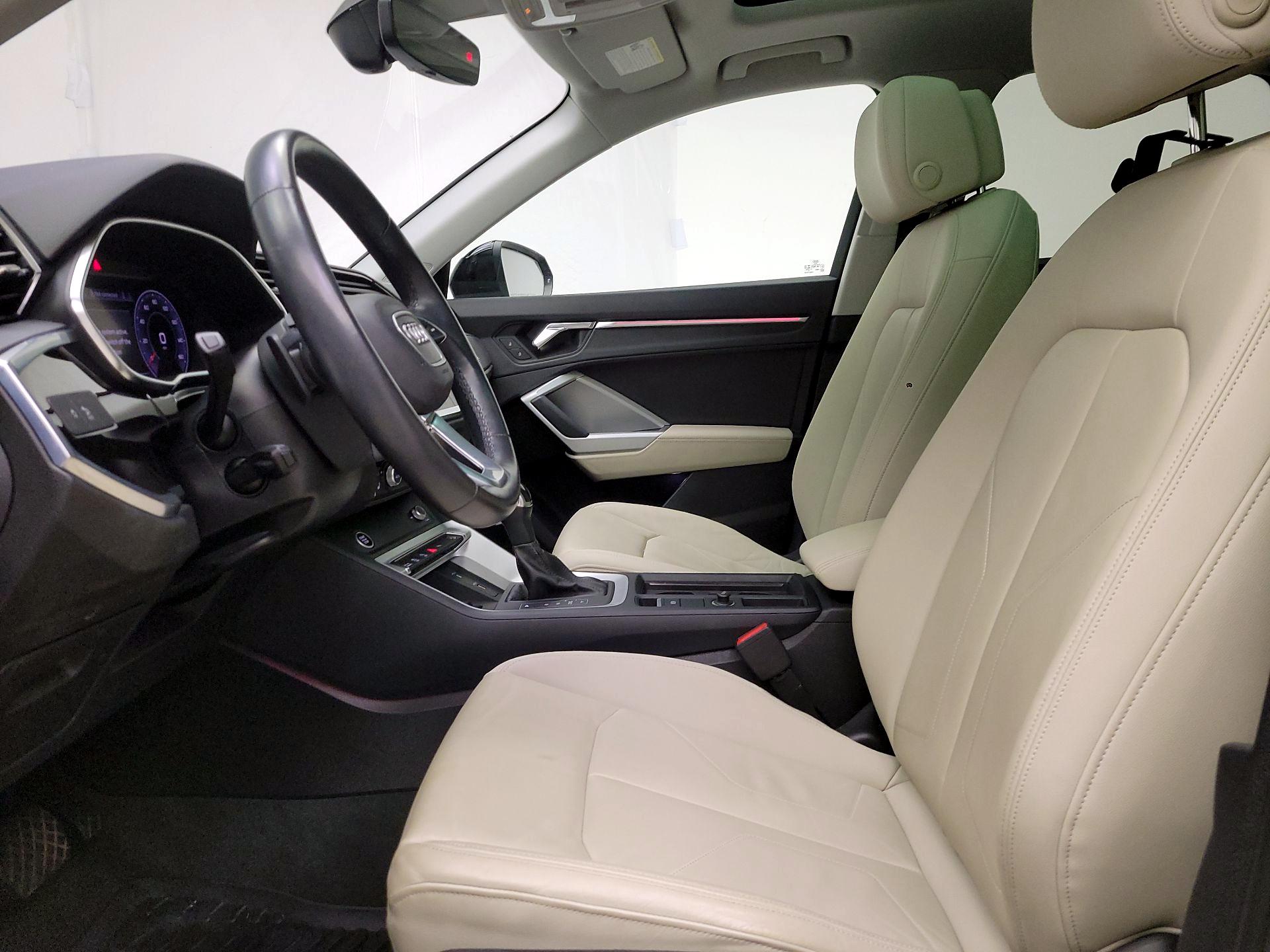 Thumbnail: 2021 Audi Q3 - 11