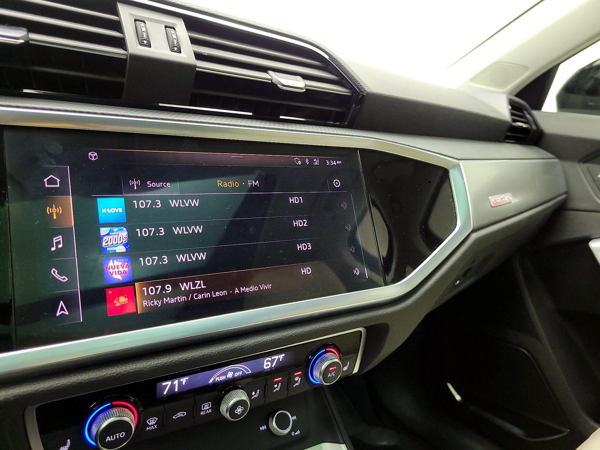 Thumbnail: 2021 Audi Q3 - 16