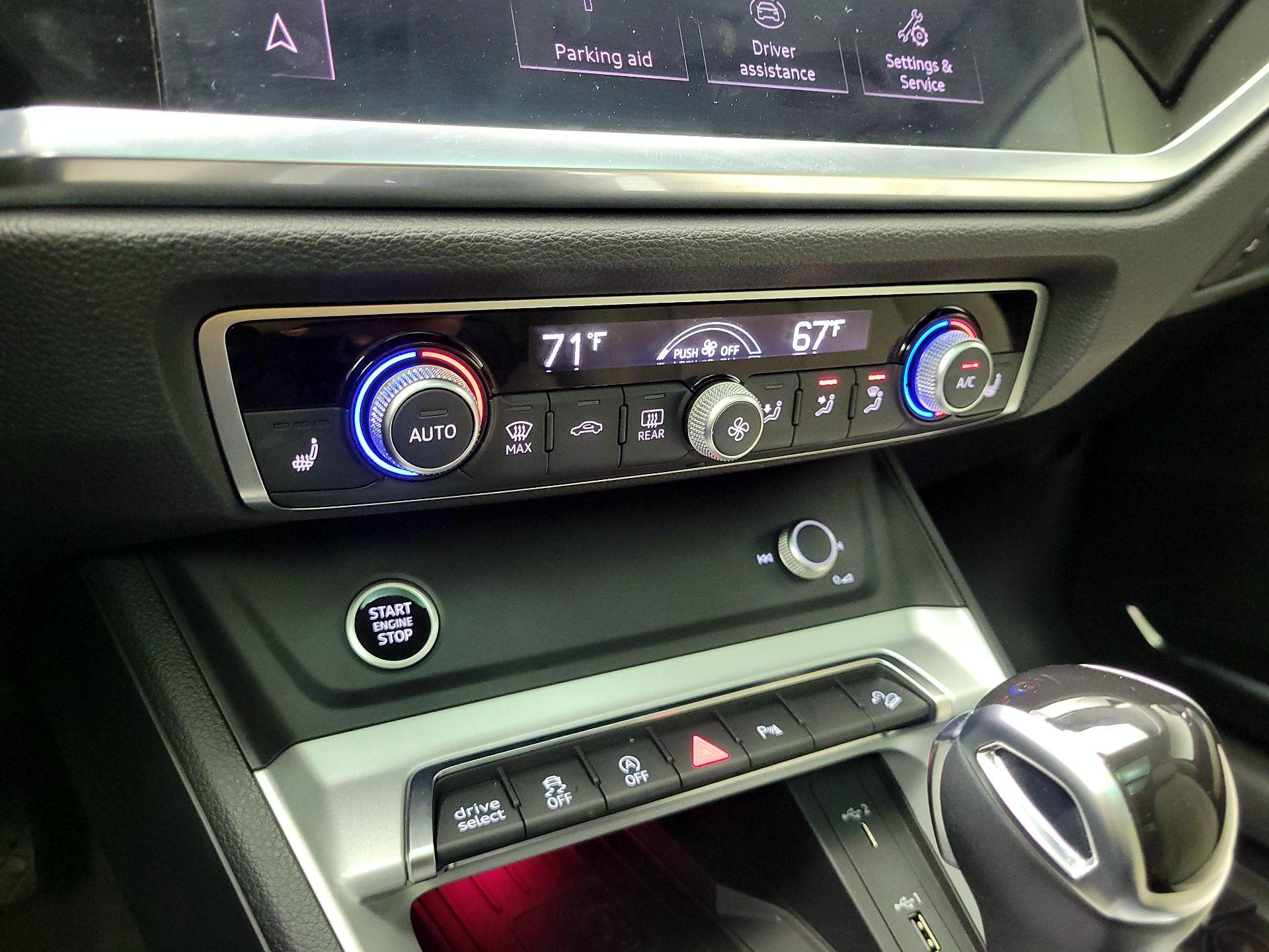 Thumbnail: 2021 Audi Q3 - 17