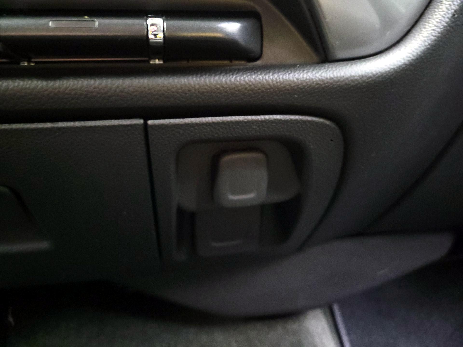 Thumbnail: 2017 Chevrolet Silverado 1500 - 19