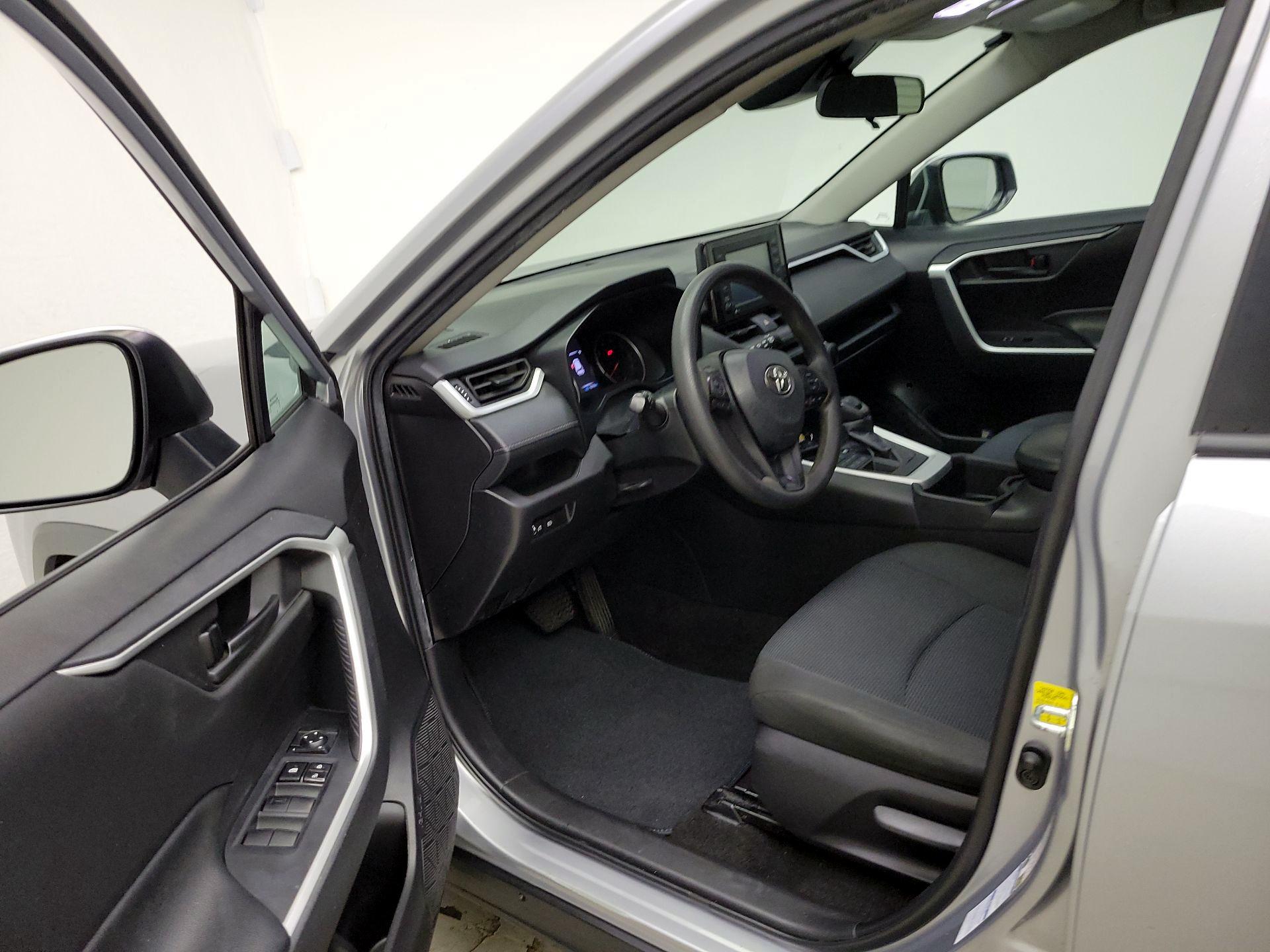 Thumbnail: 2022 Toyota RAV4 - 11