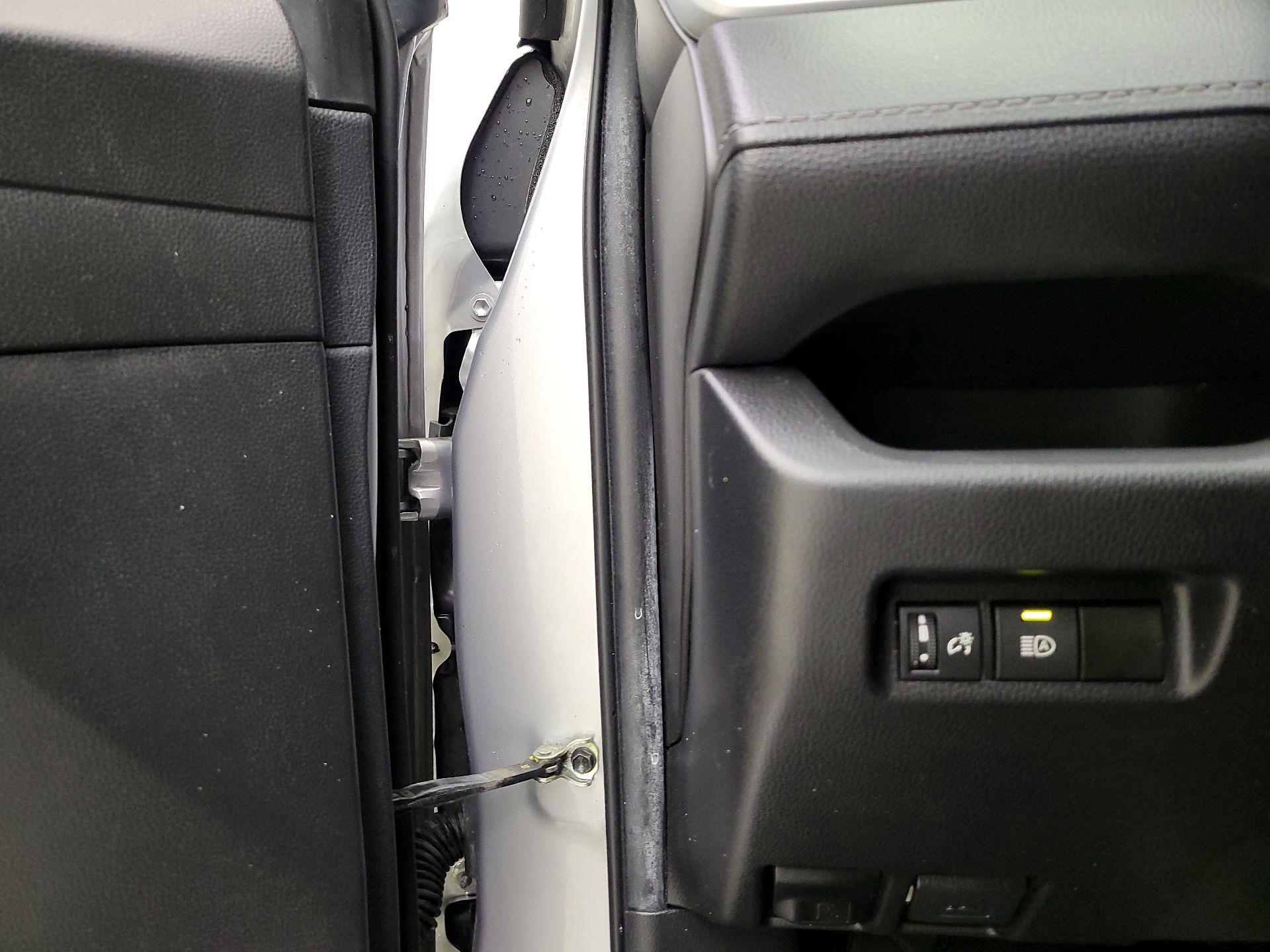 Thumbnail: 2022 Toyota RAV4 - 13