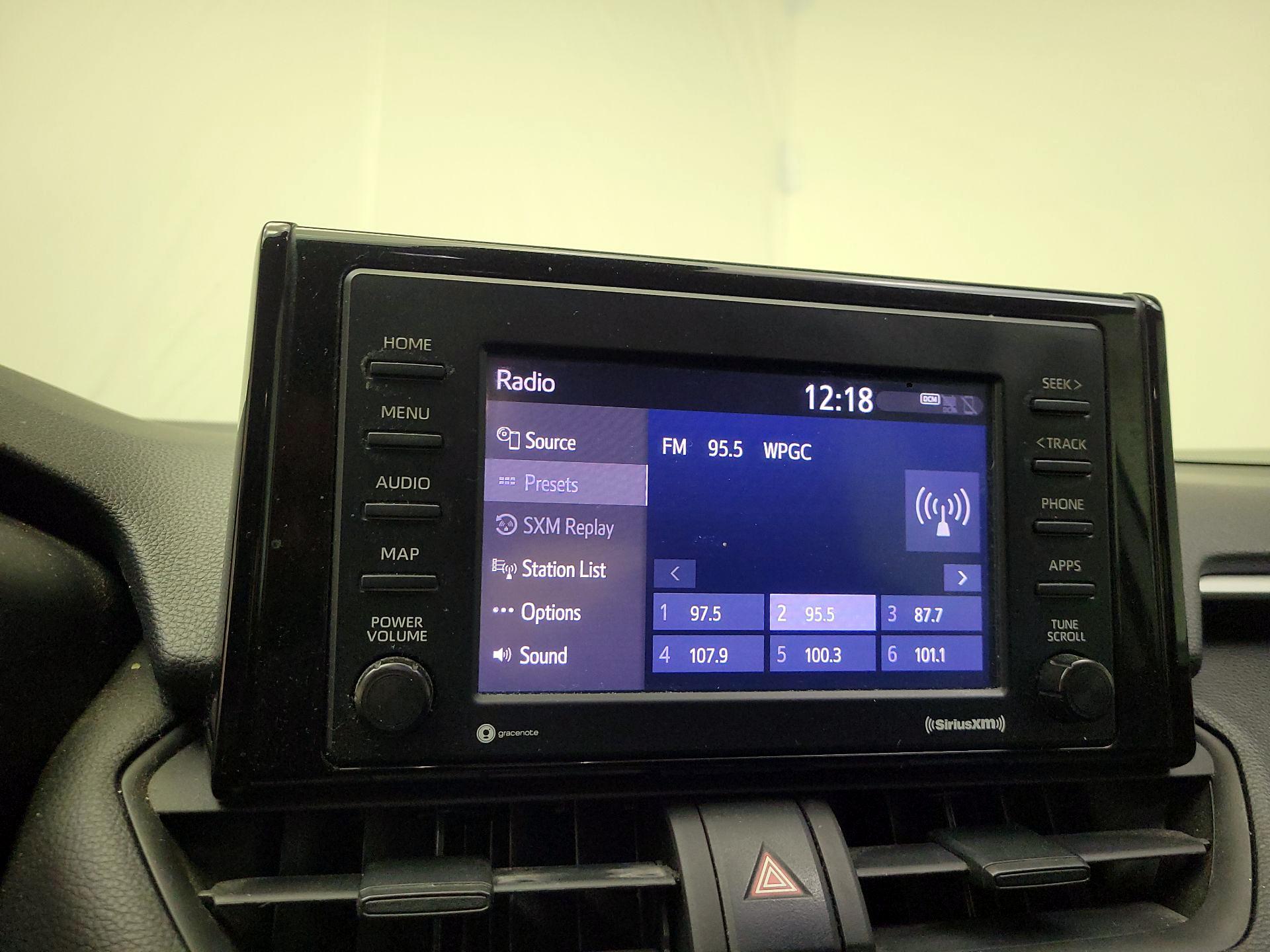 Thumbnail: 2022 Toyota RAV4 - 15