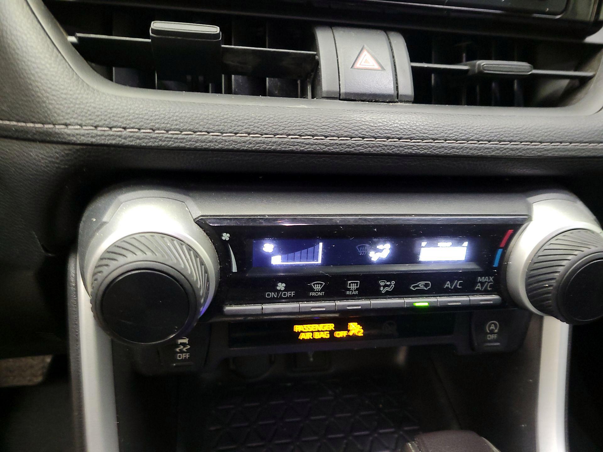 Thumbnail: 2022 Toyota RAV4 - 16