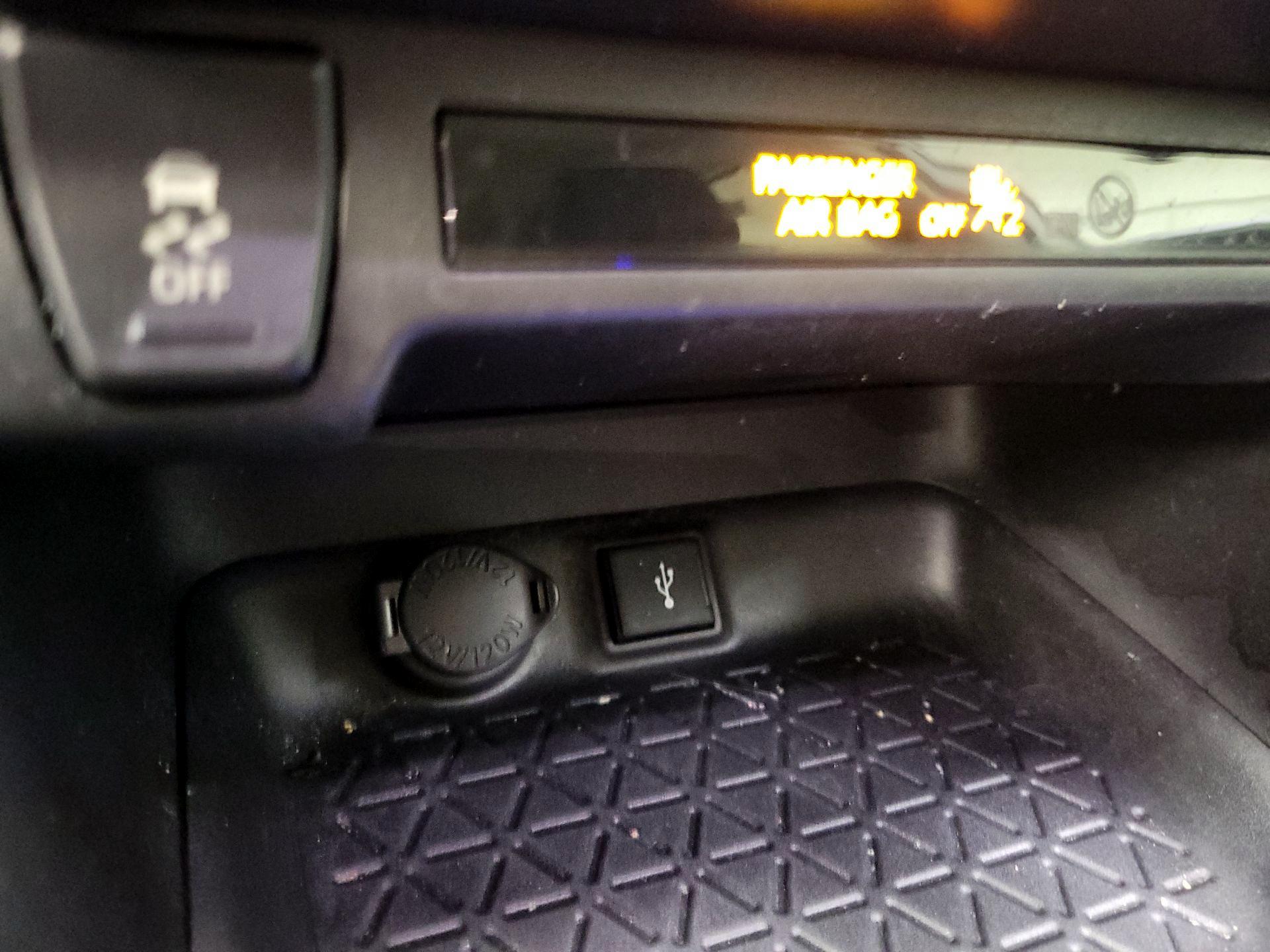 Thumbnail: 2022 Toyota RAV4 - 18