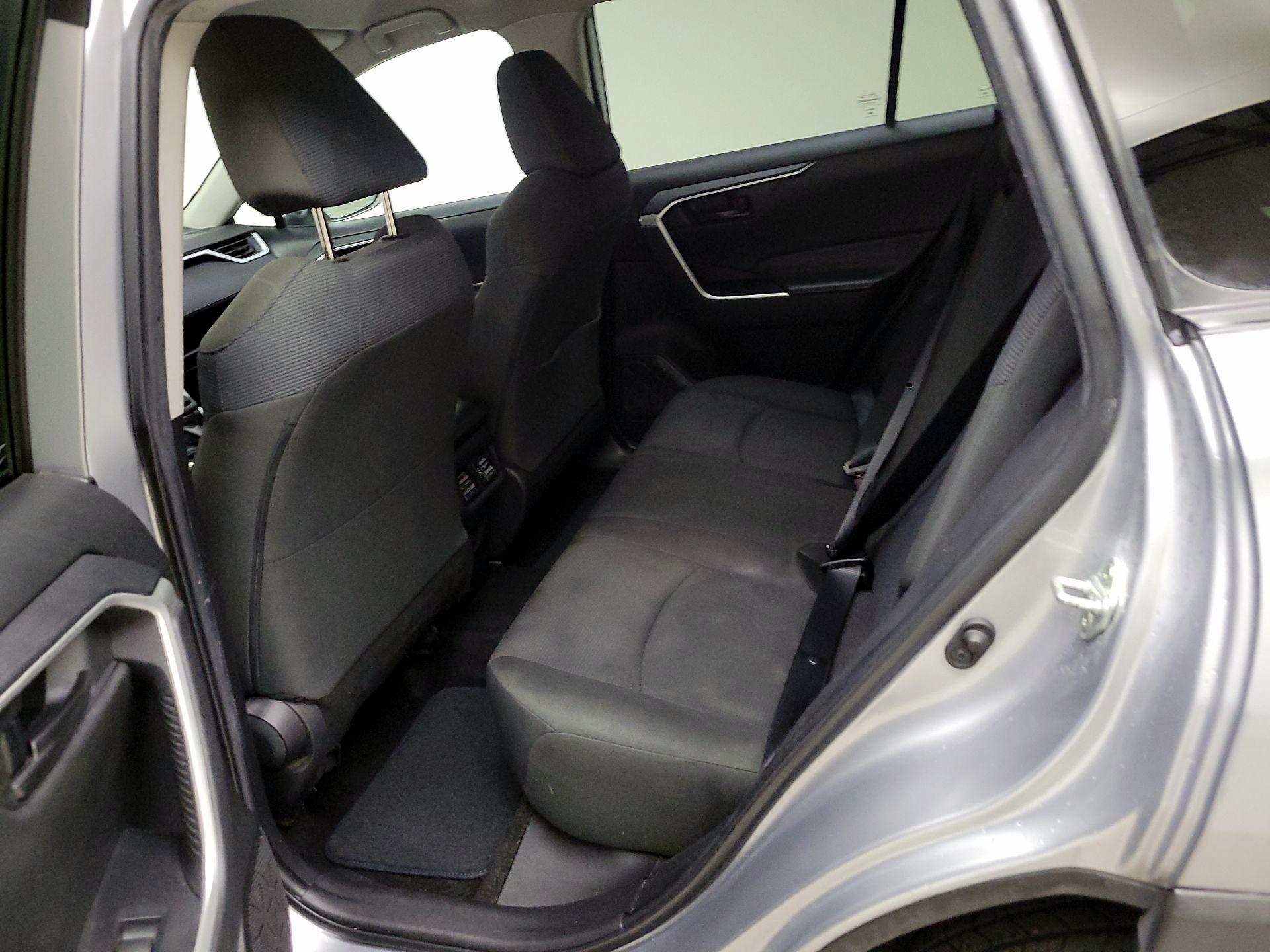 Thumbnail: 2022 Toyota RAV4 - 19