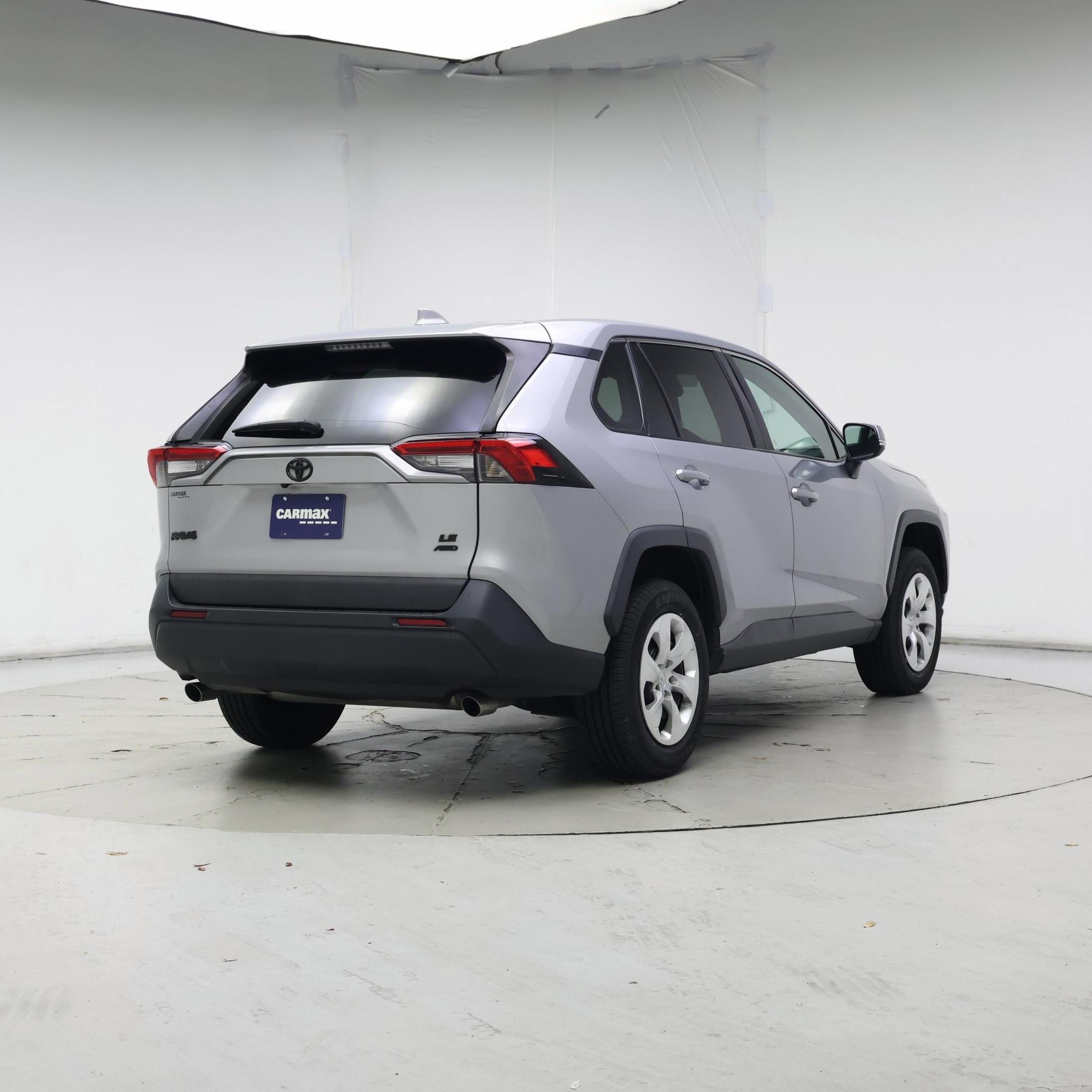 Thumbnail: 2022 Toyota RAV4 - 8