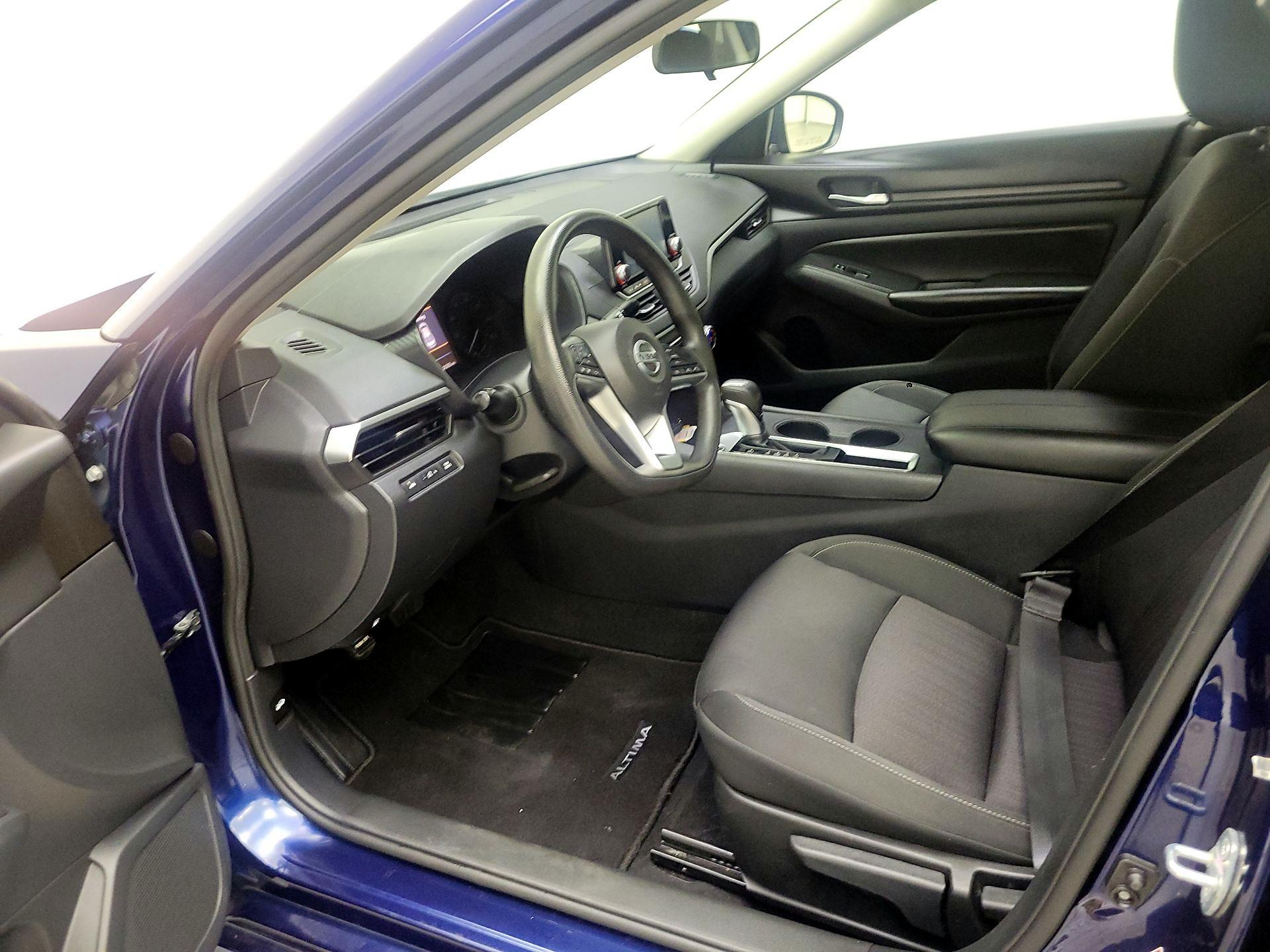 Thumbnail: 2022 Nissan Altima - 11