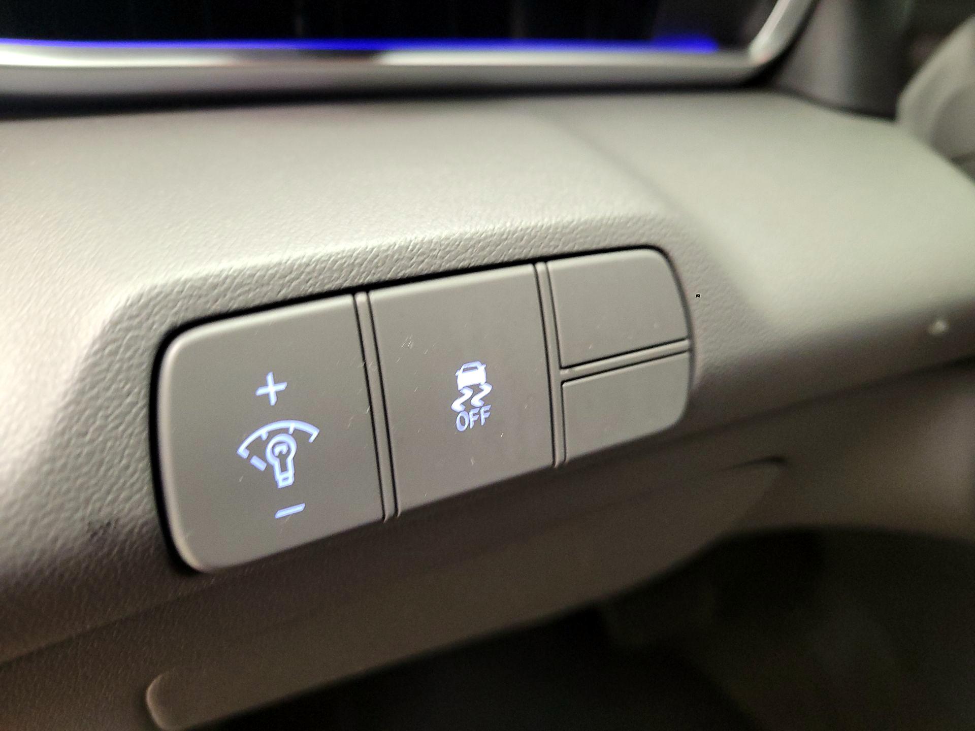 Thumbnail: 2024 Hyundai Elantra - 13