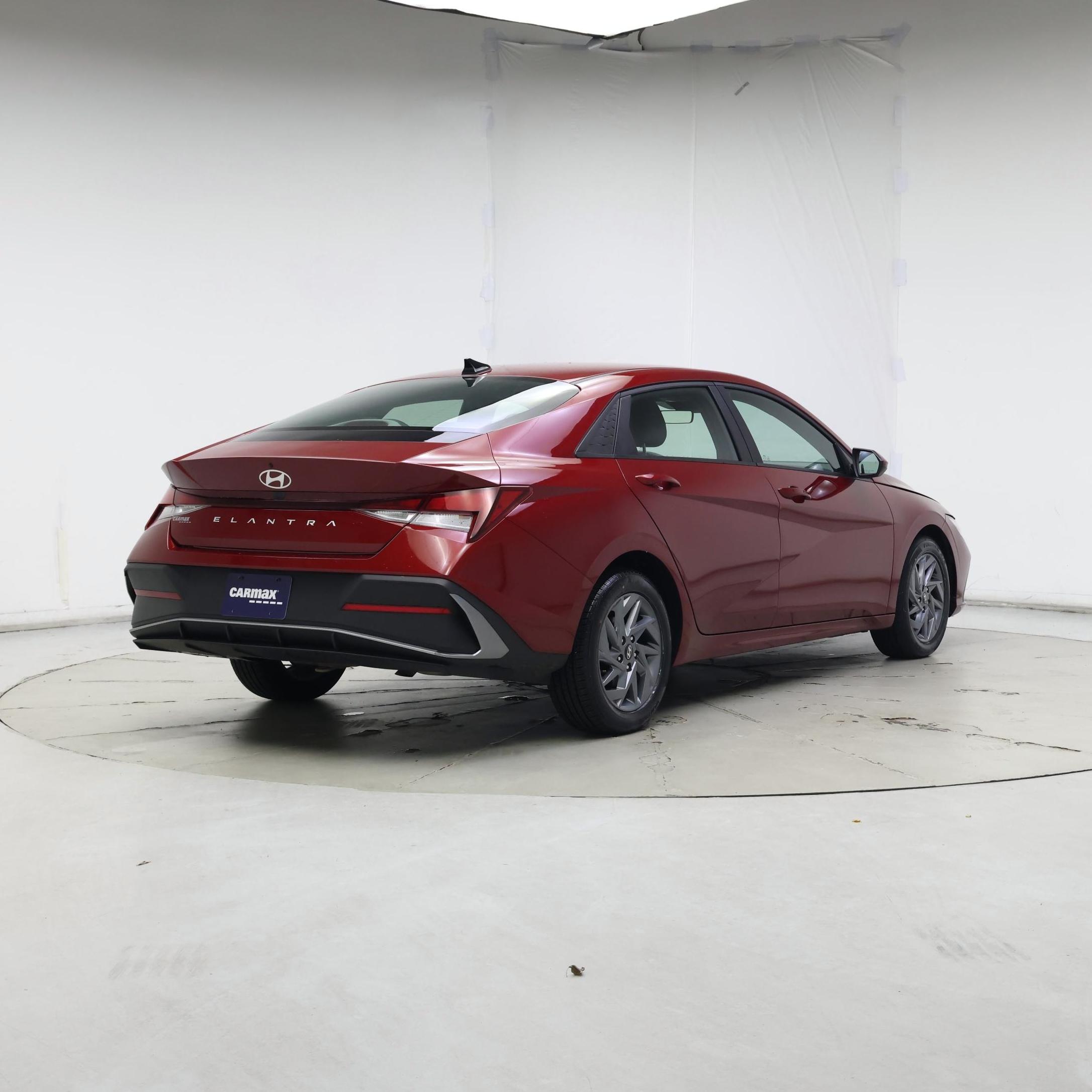 Thumbnail: 2024 Hyundai Elantra - 8