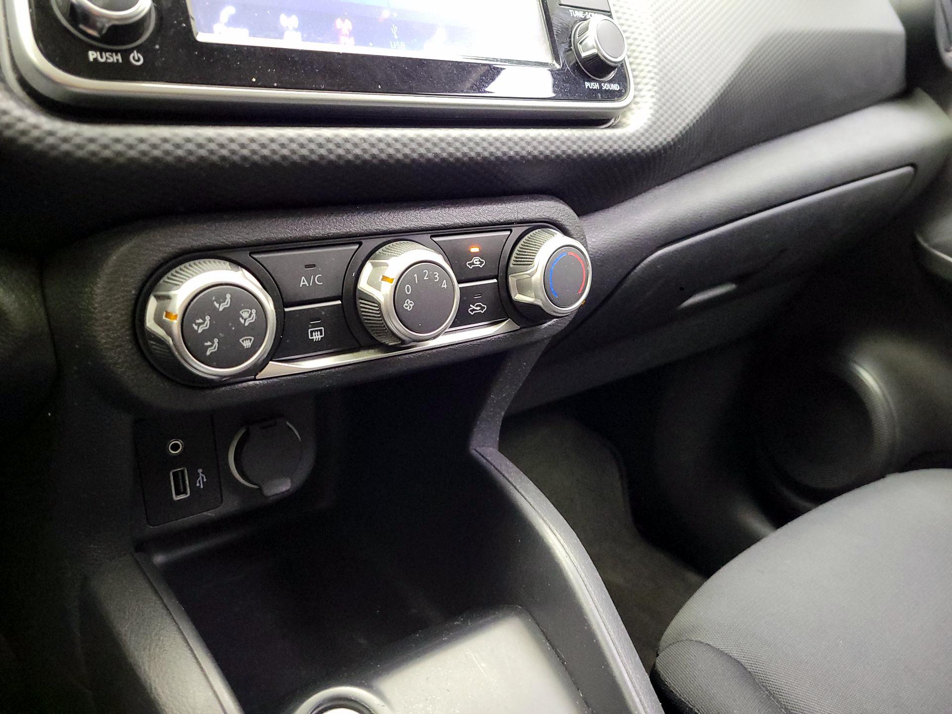 Thumbnail: 2023 Nissan Kicks - 16