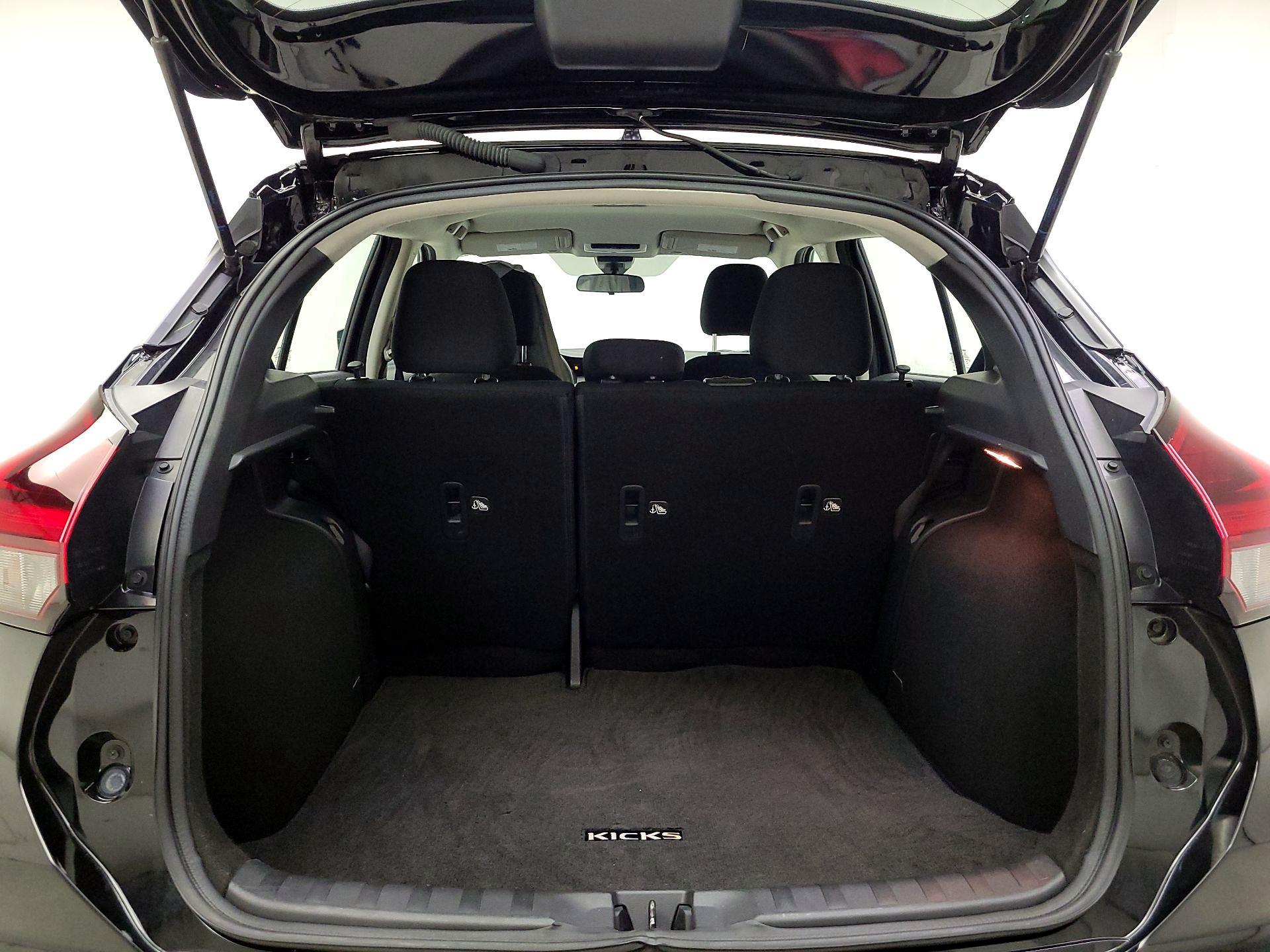 Thumbnail: 2023 Nissan Kicks - 20