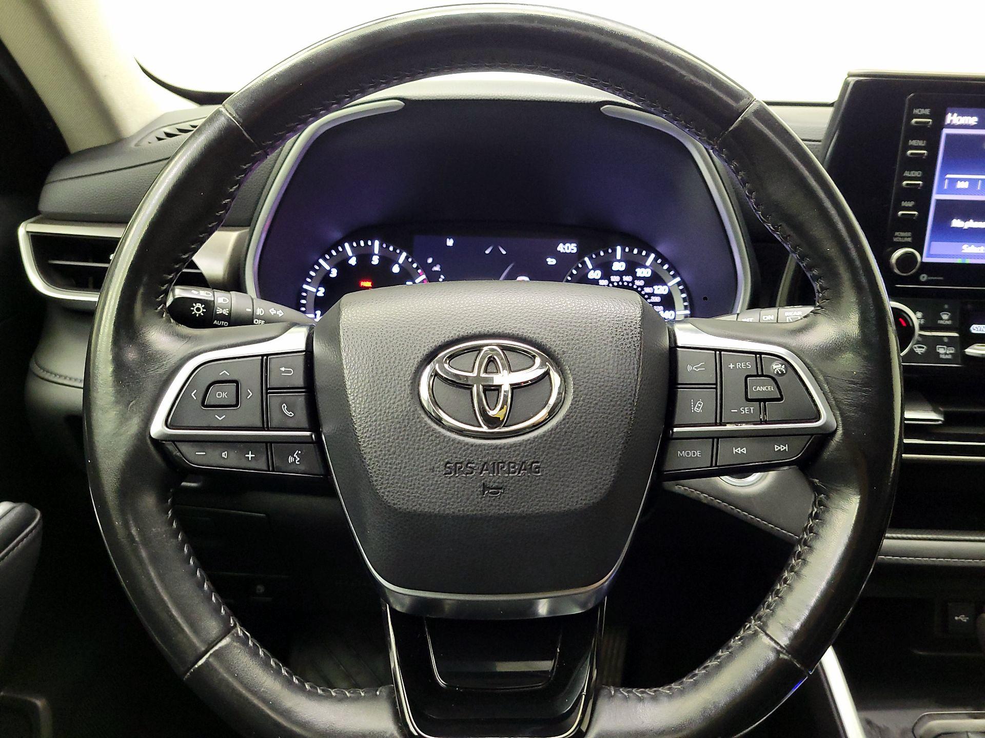 Thumbnail: 2020 Toyota Highlander - 10