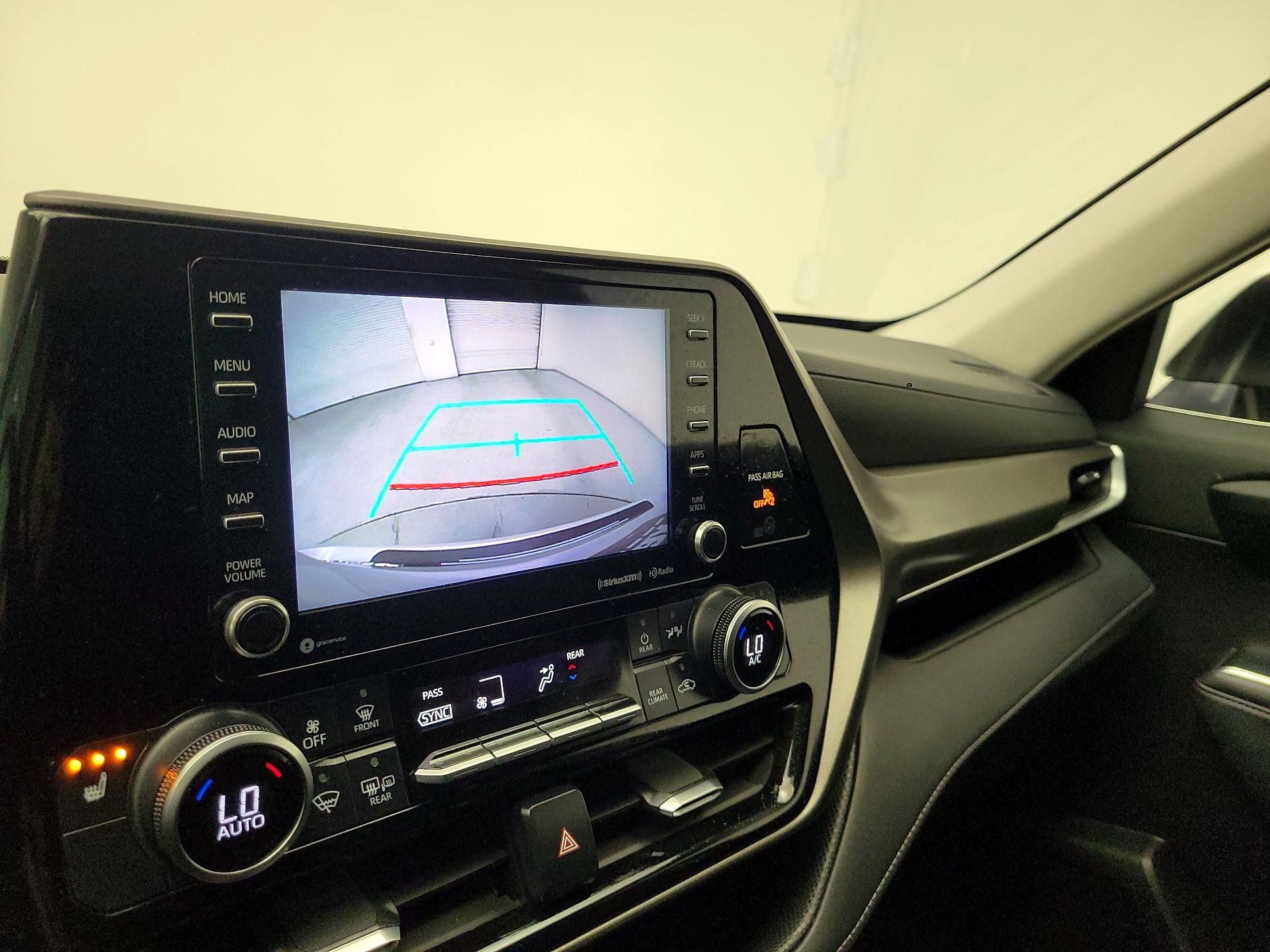 Thumbnail: 2020 Toyota Highlander - 15