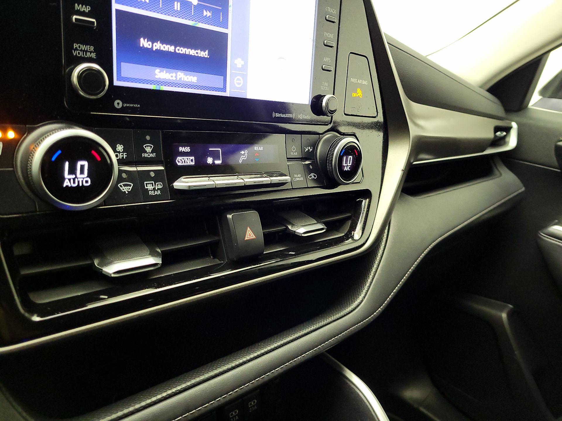 Thumbnail: 2020 Toyota Highlander - 17