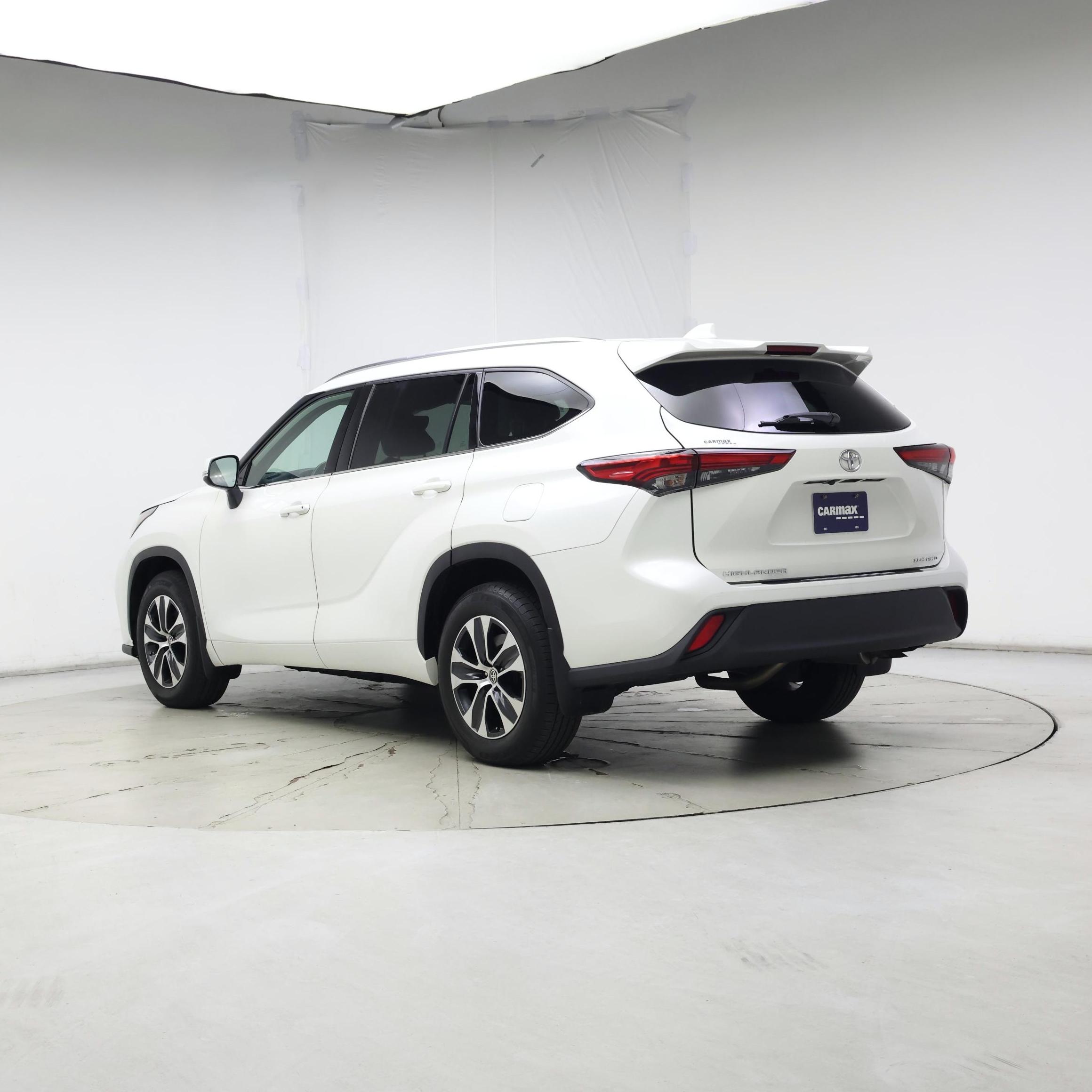 Thumbnail: 2020 Toyota Highlander - 2
