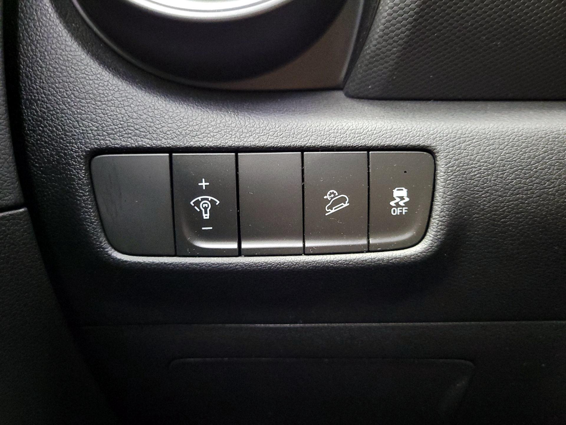 Thumbnail: 2023 Hyundai Kona - 13