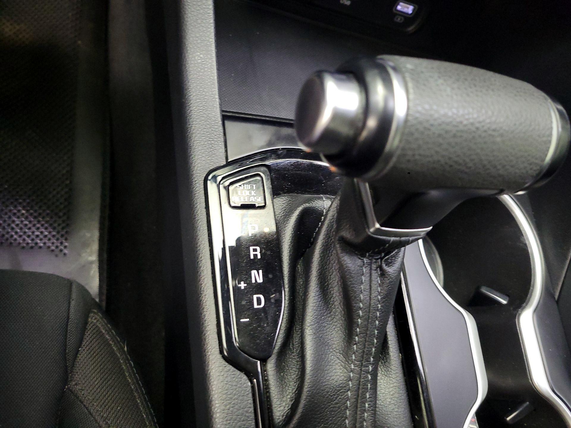 Thumbnail: 2022 Kia K5 - 17