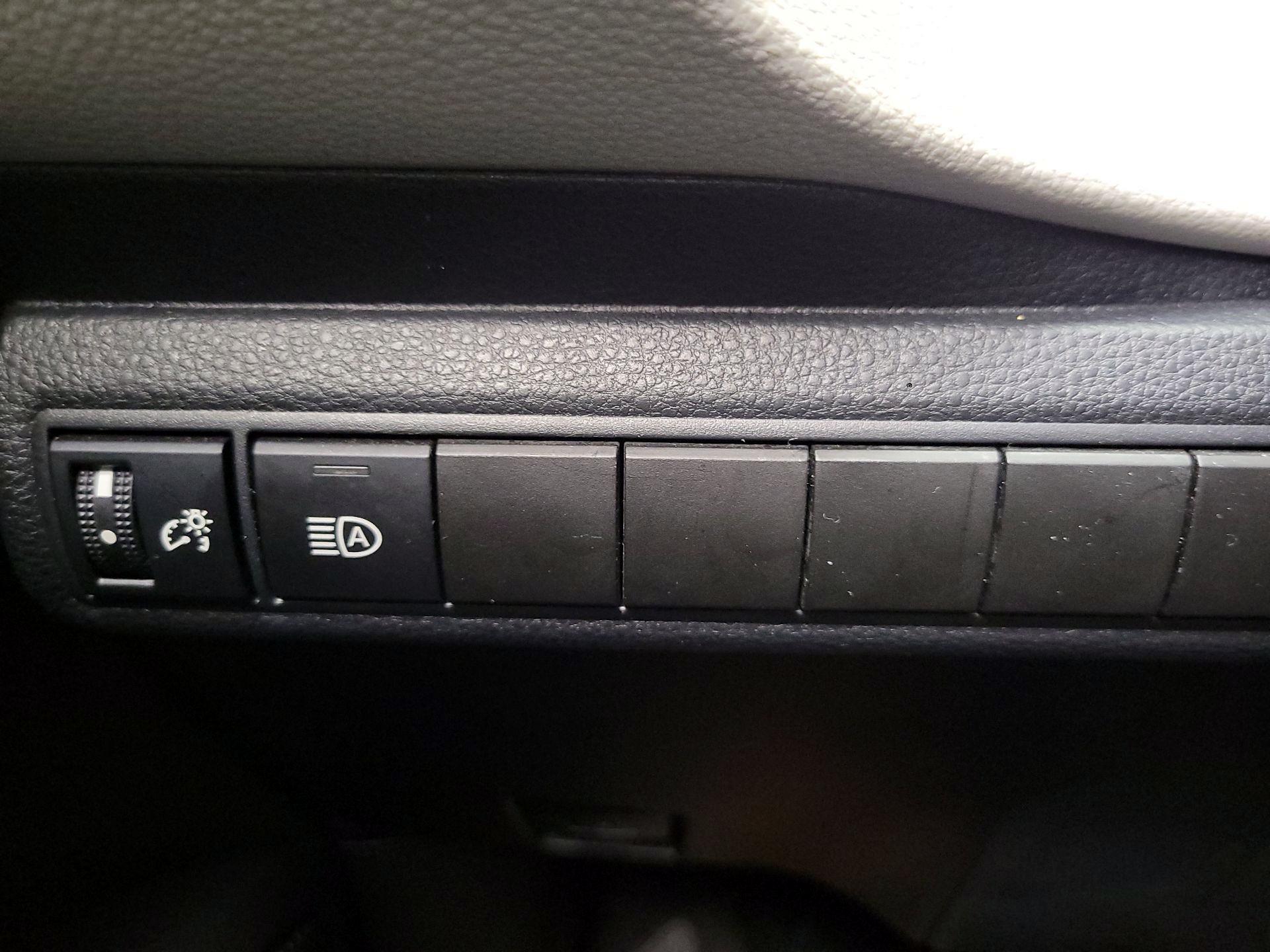 Thumbnail: 2022 Toyota Corolla - 13