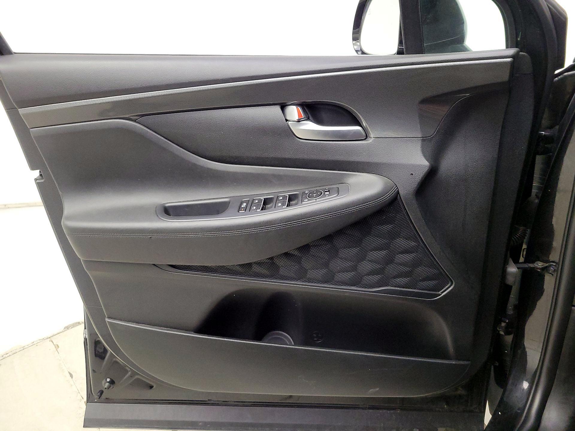 Thumbnail: 2023 Hyundai Santa Fe - 12