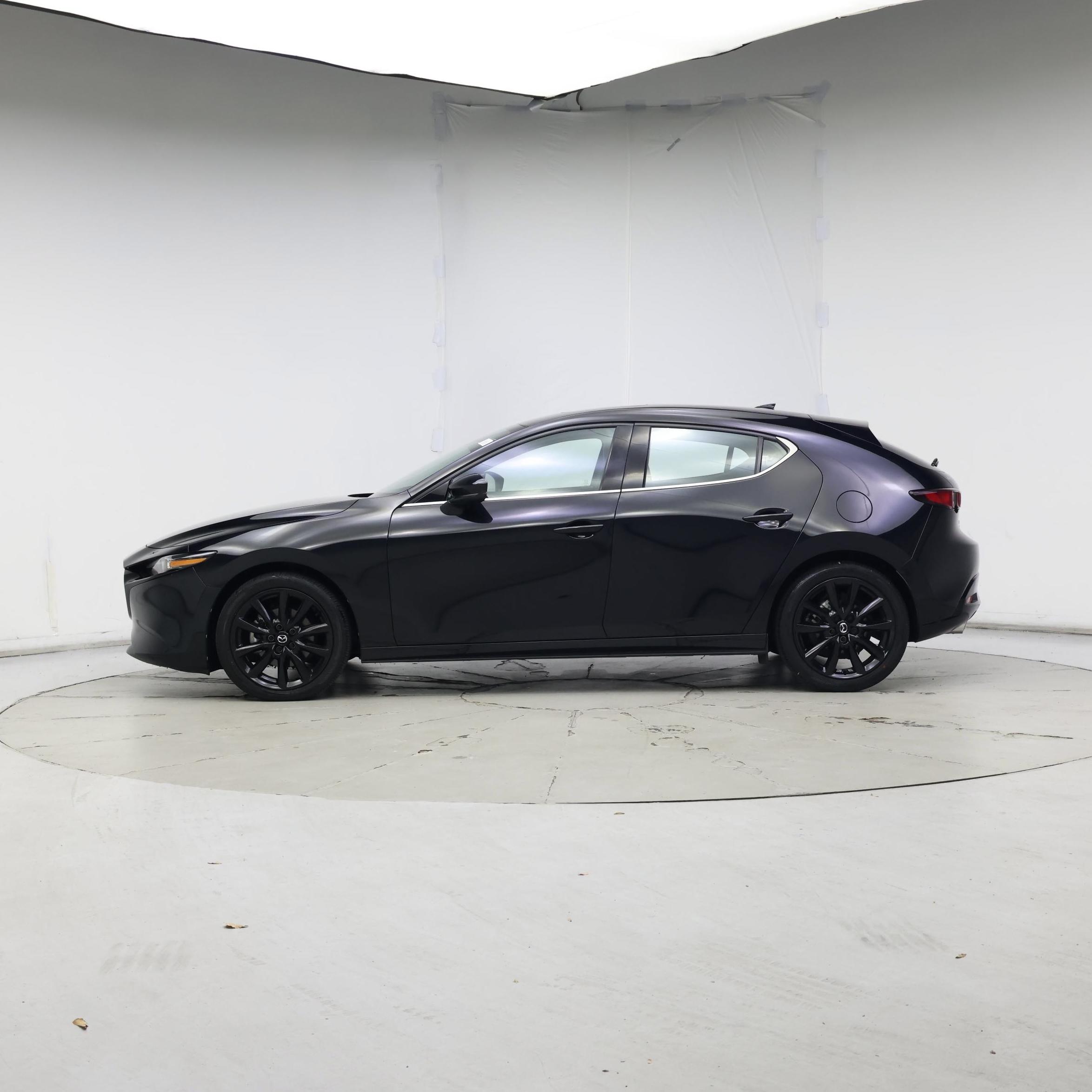 Thumbnail: 2021 Mazda Mazda3 - 3