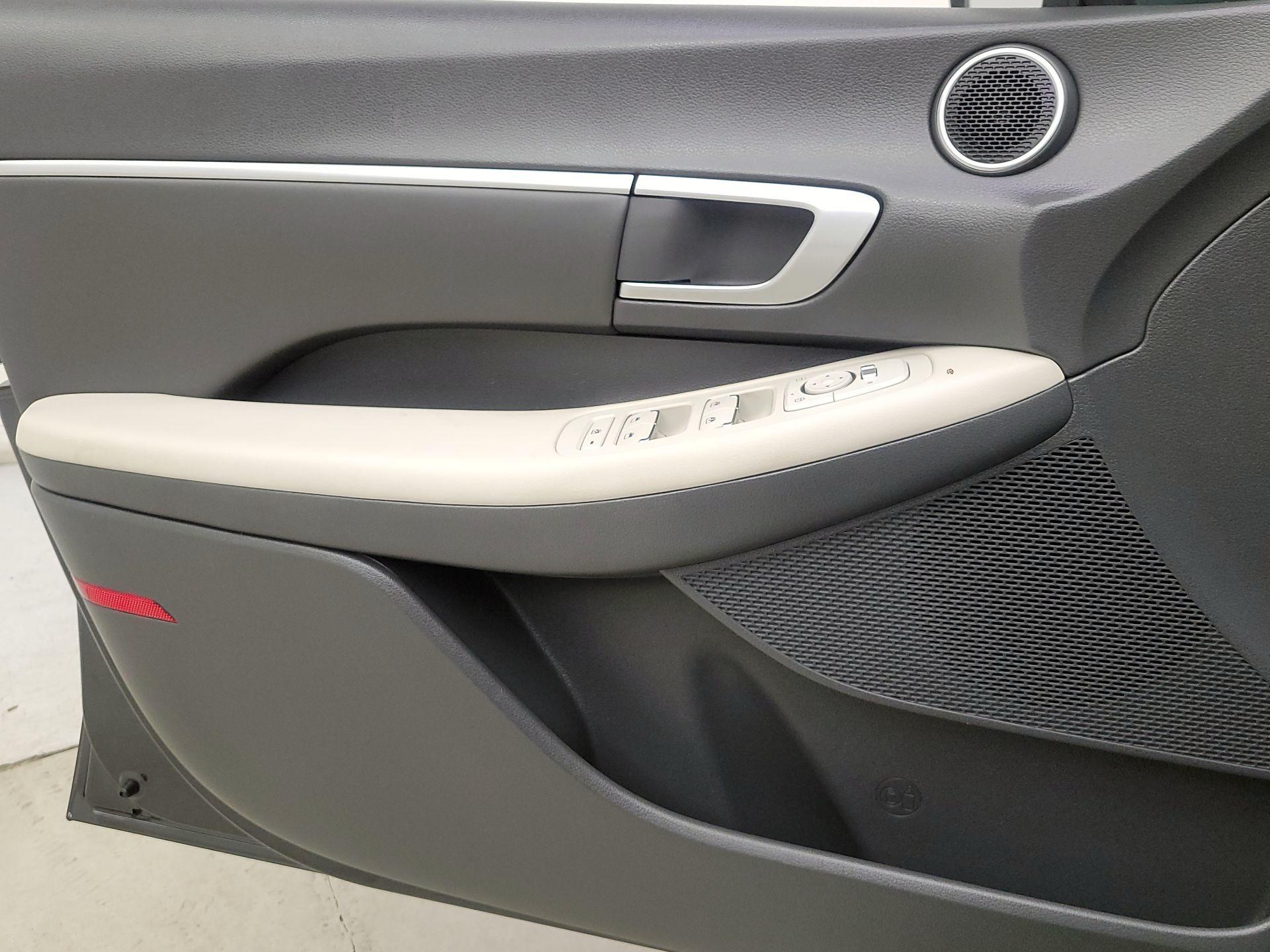 Thumbnail: 2022 Hyundai Sonata - 12