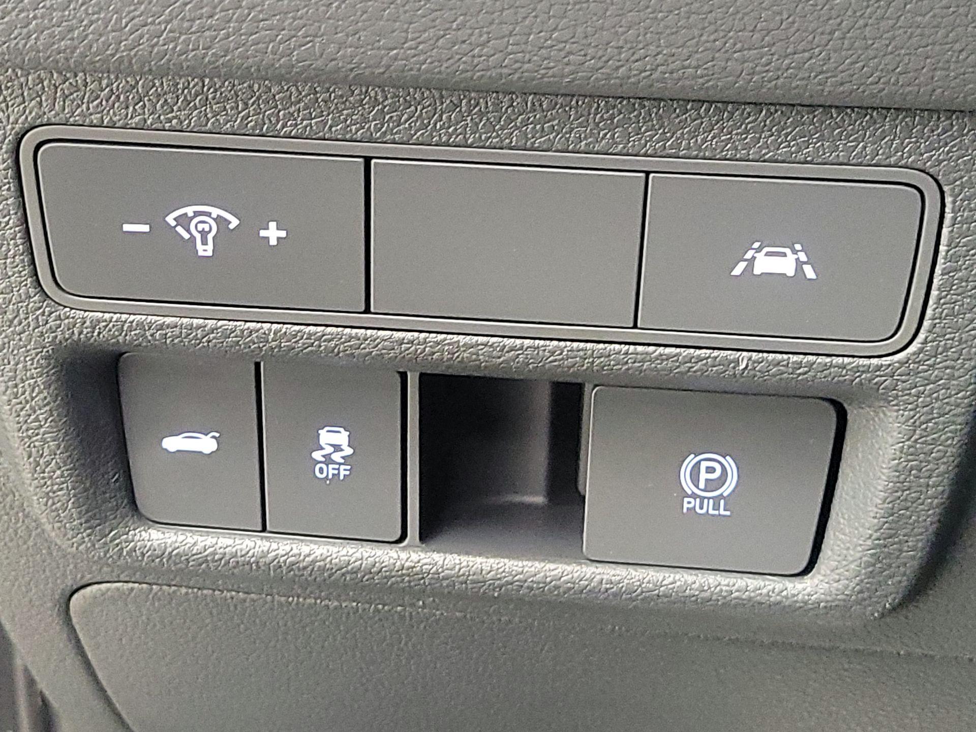 Thumbnail: 2022 Hyundai Sonata - 13