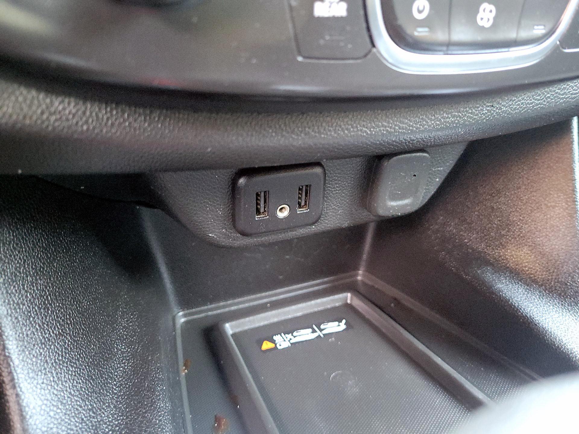 Thumbnail: 2023 Chevrolet Traverse - 18