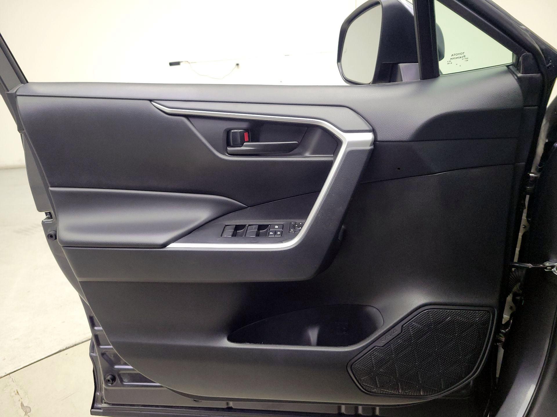 Thumbnail: 2023 Toyota RAV4 - 12