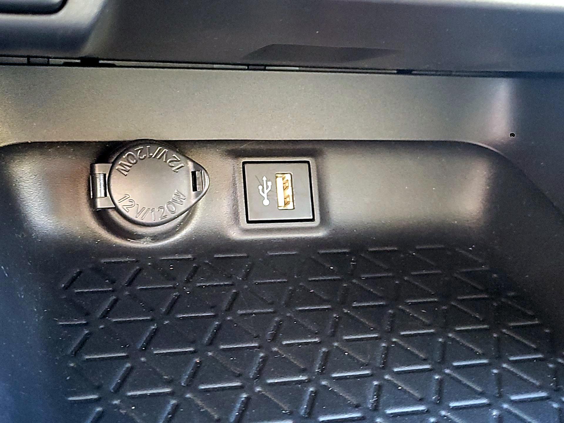 Thumbnail: 2023 Toyota RAV4 - 18