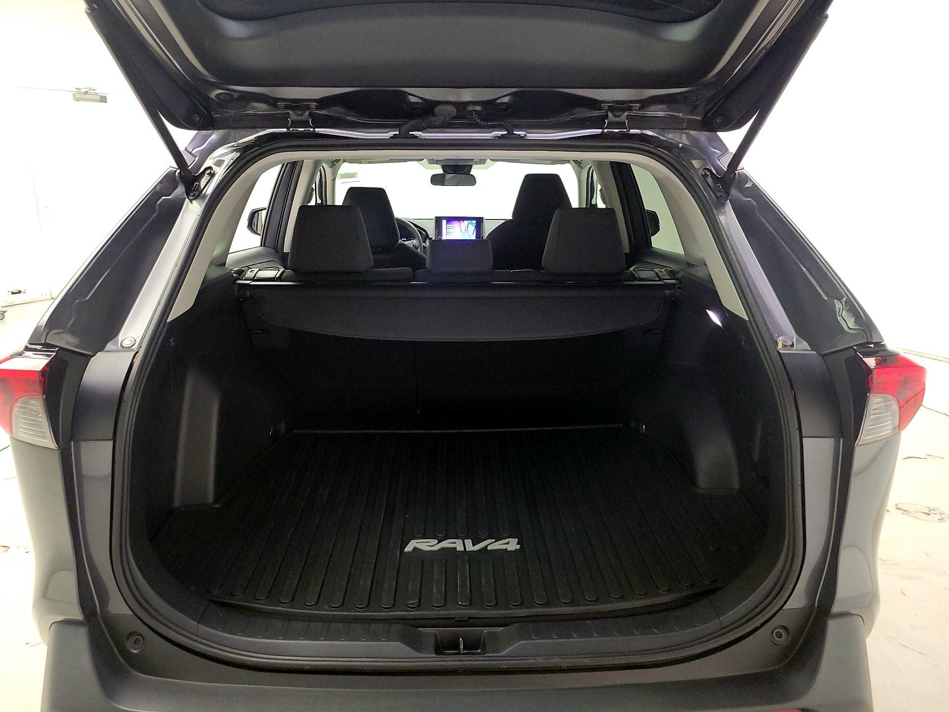 Thumbnail: 2023 Toyota RAV4 - 20