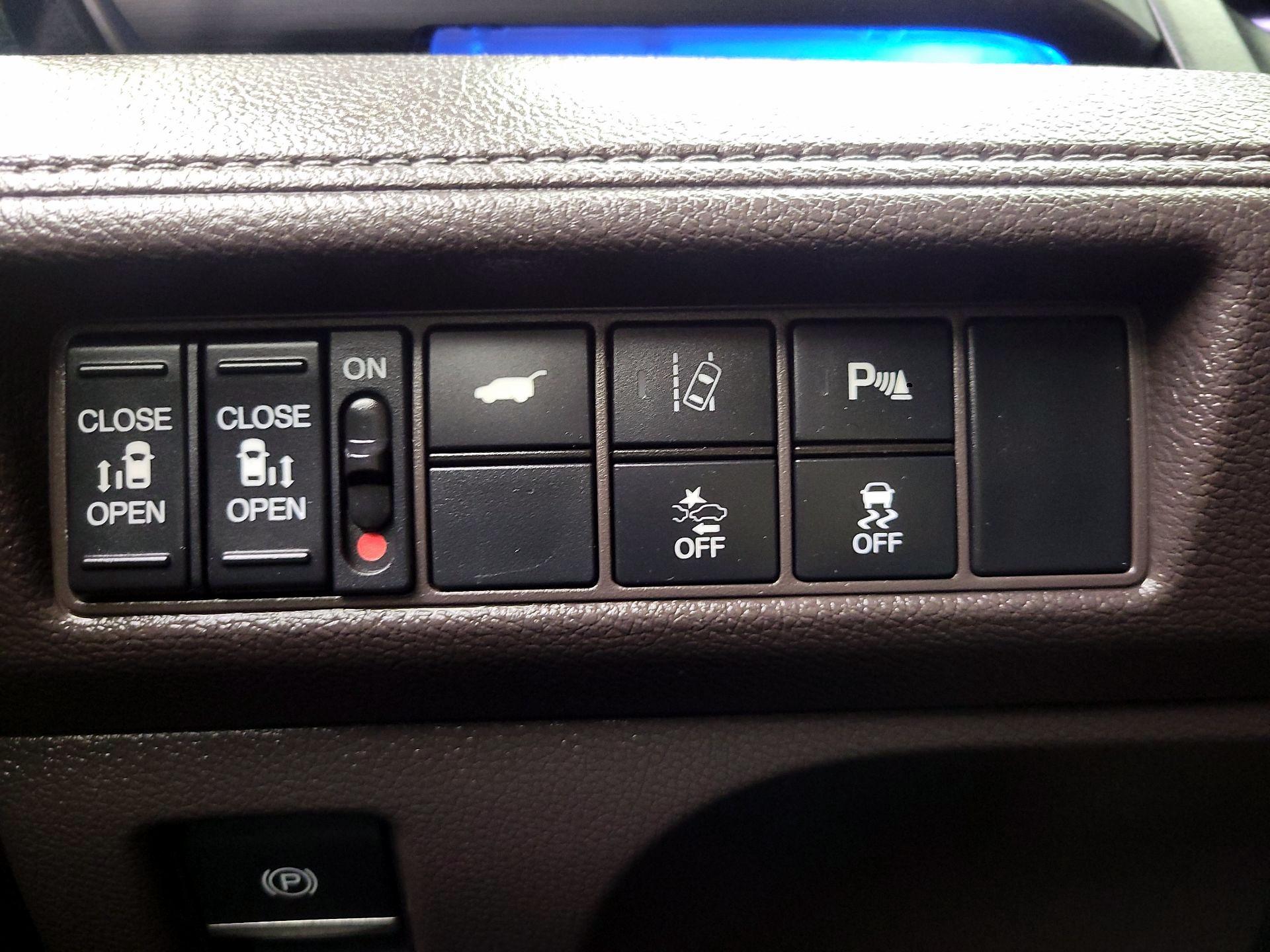 Thumbnail: 2020 Honda Odyssey - 13