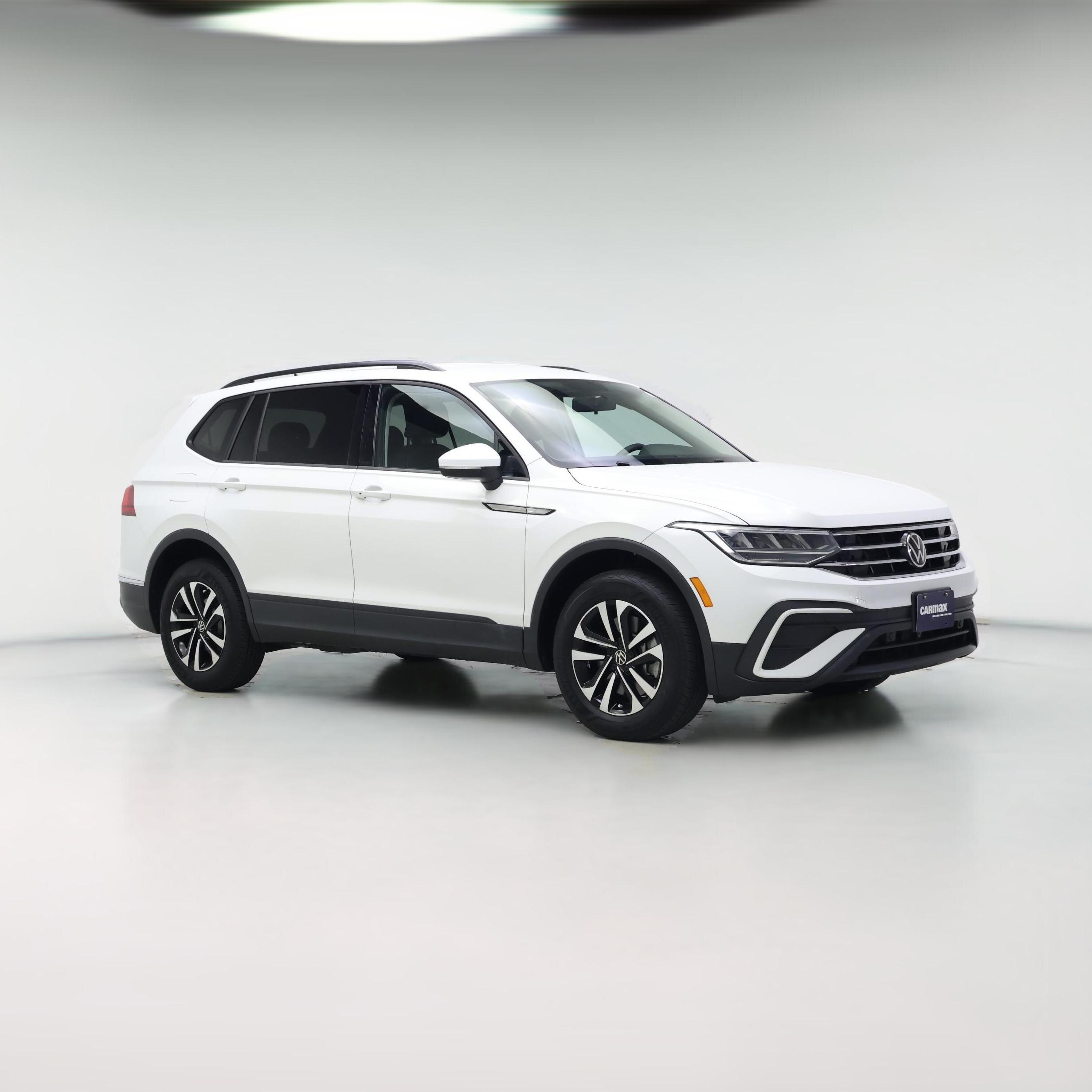 Thumbnail: 2022 Volkswagen Tiguan - 1