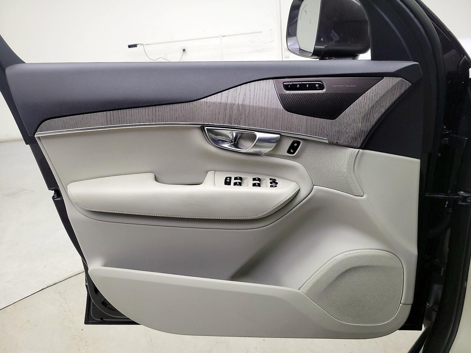 Thumbnail: 2023 Volvo XC90 - 12